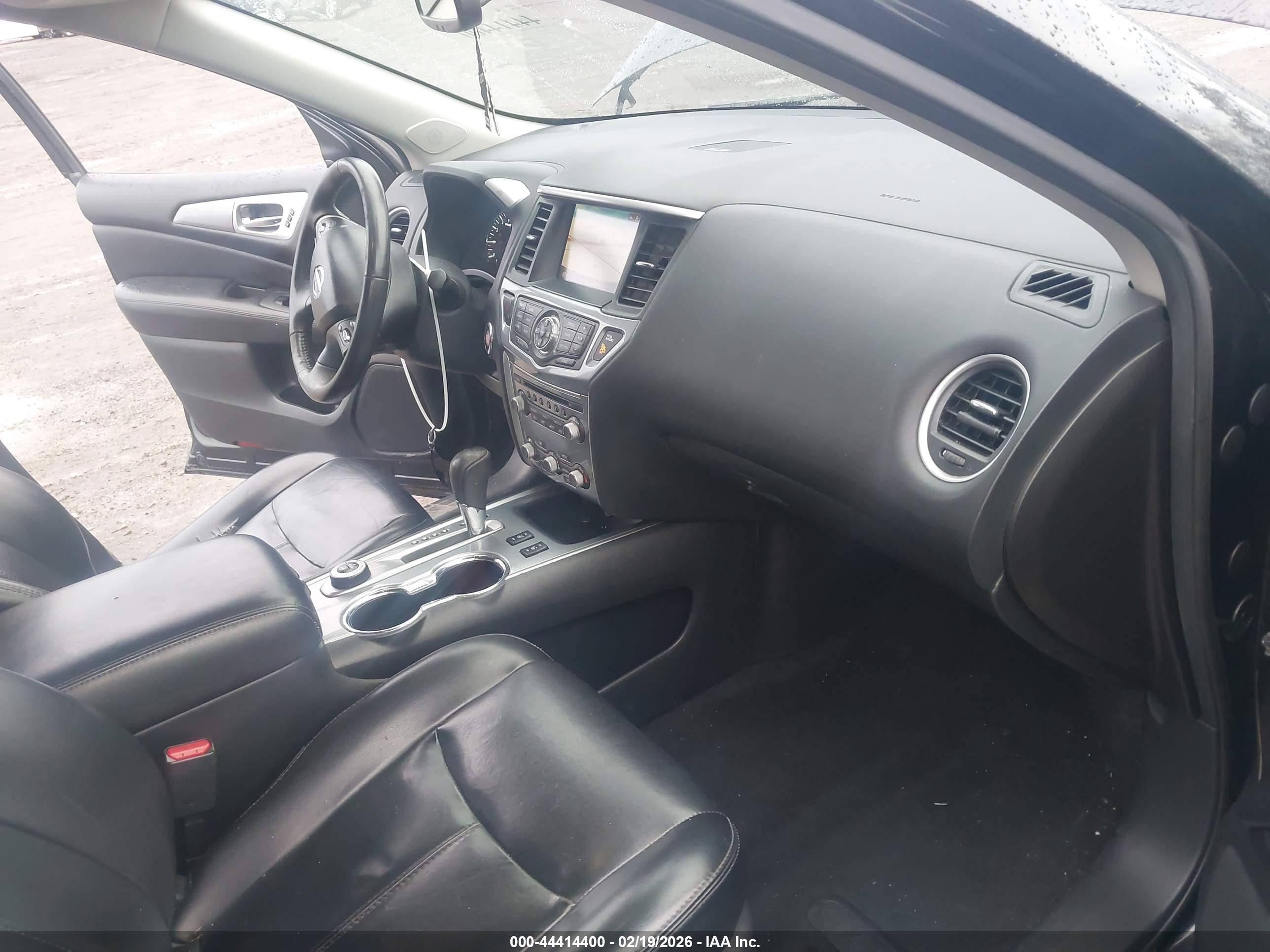 NISSAN PATHFINDER image 5
