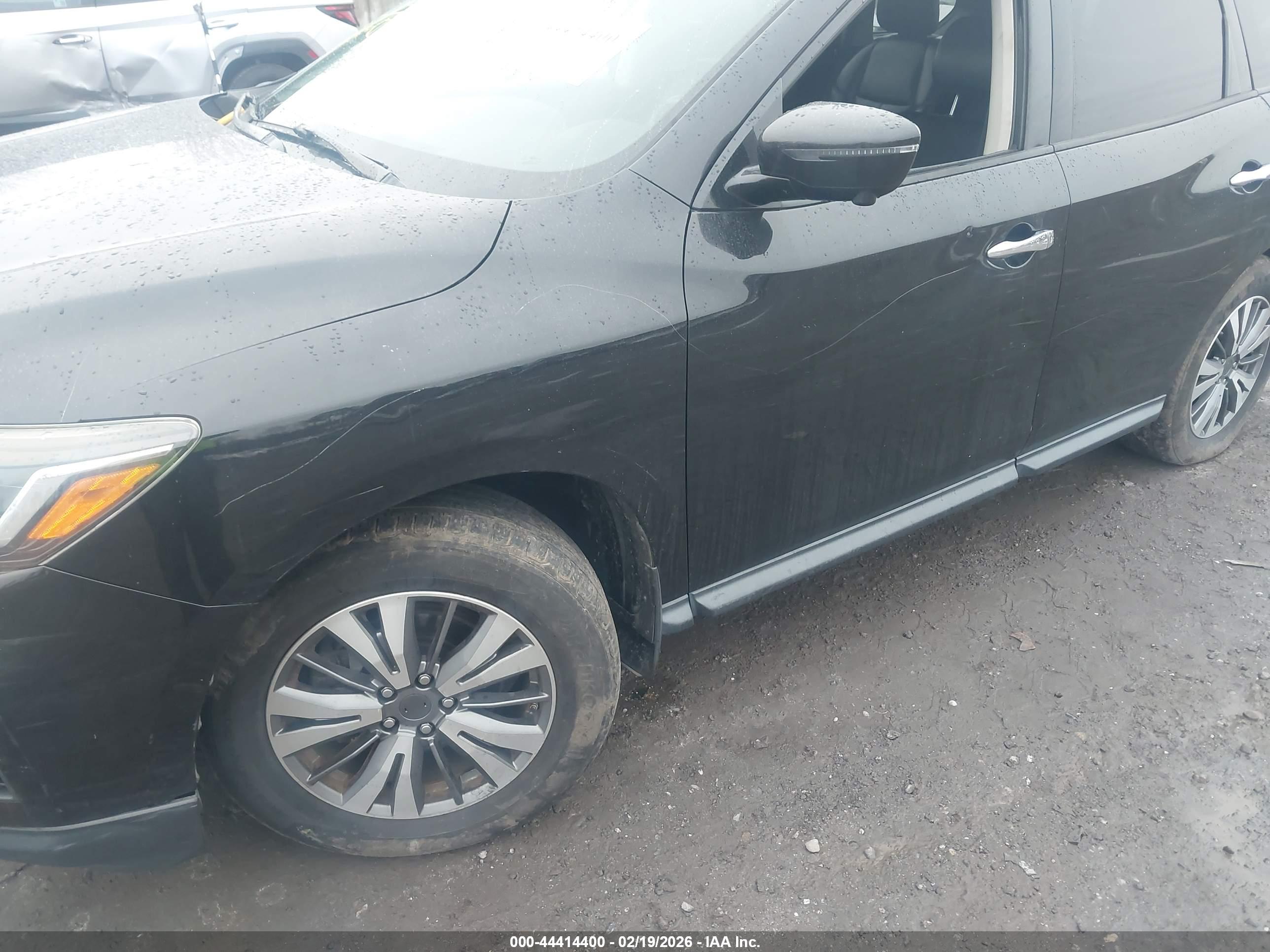 NISSAN PATHFINDER image 6