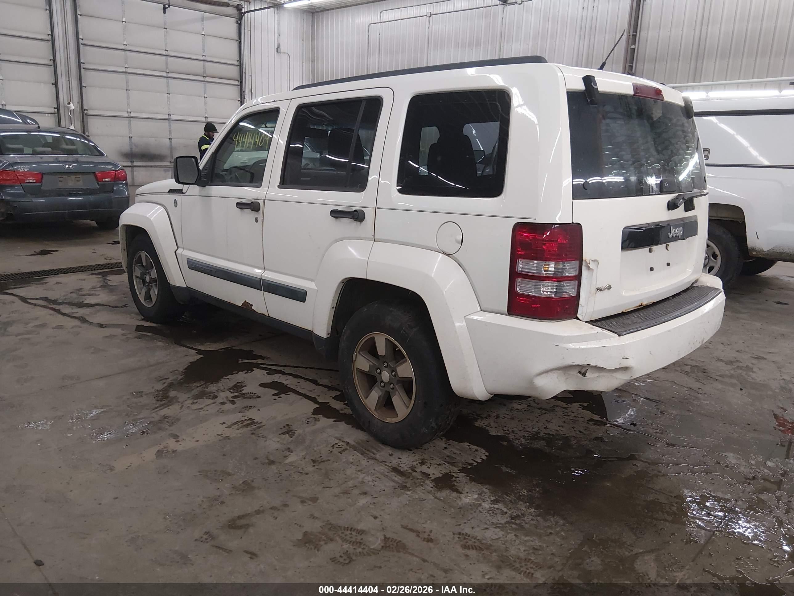 JEEP LIBERTY image 3