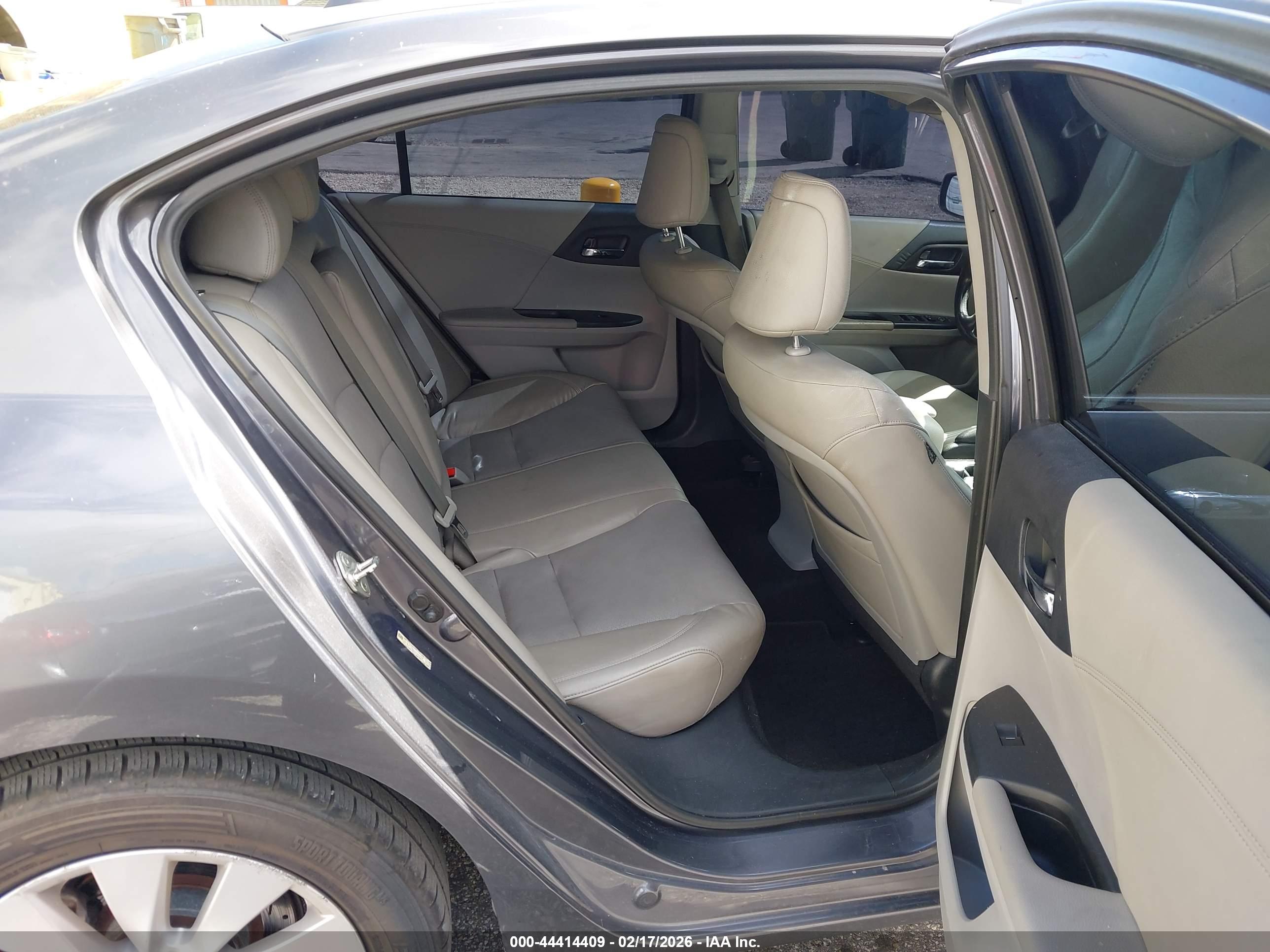HONDA ACCORD image 8