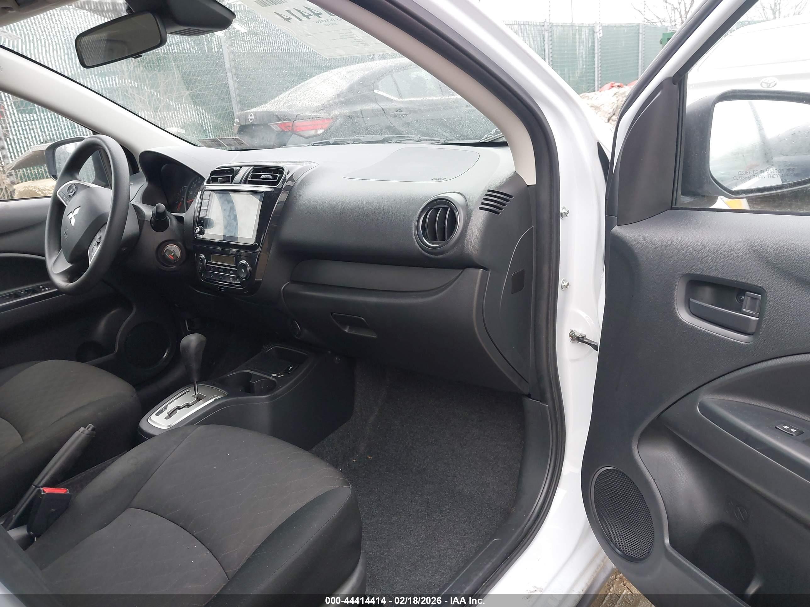 MITSUBISHI MIRAGE image 5