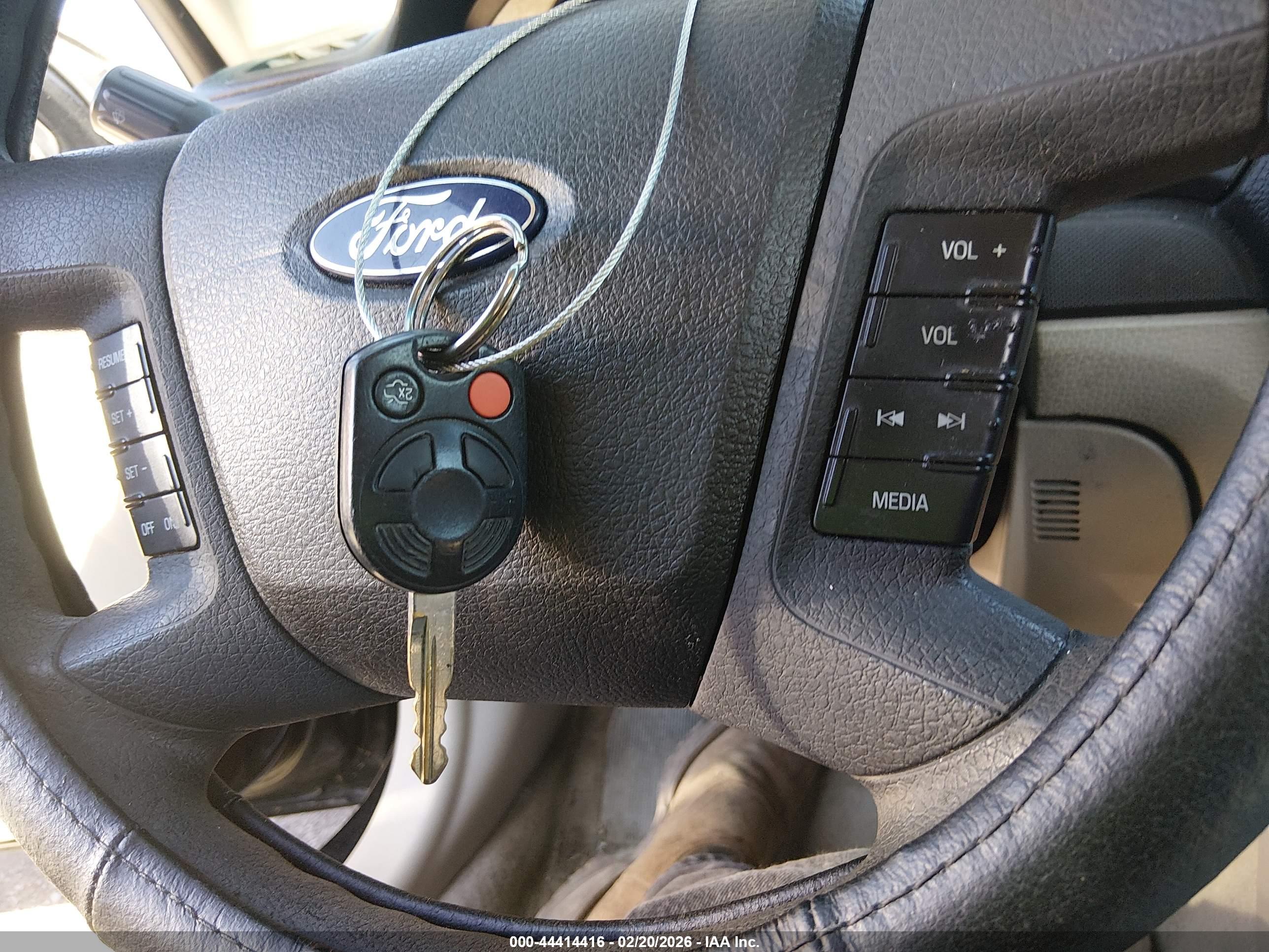 FORD FUSION image 11