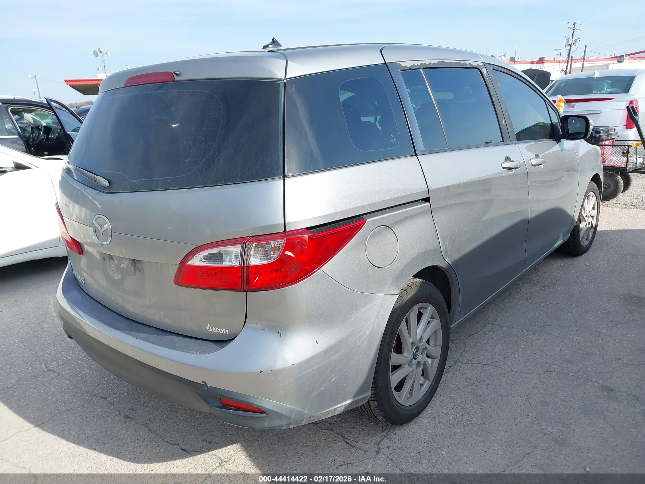 MAZDA MAZDA5 image 4