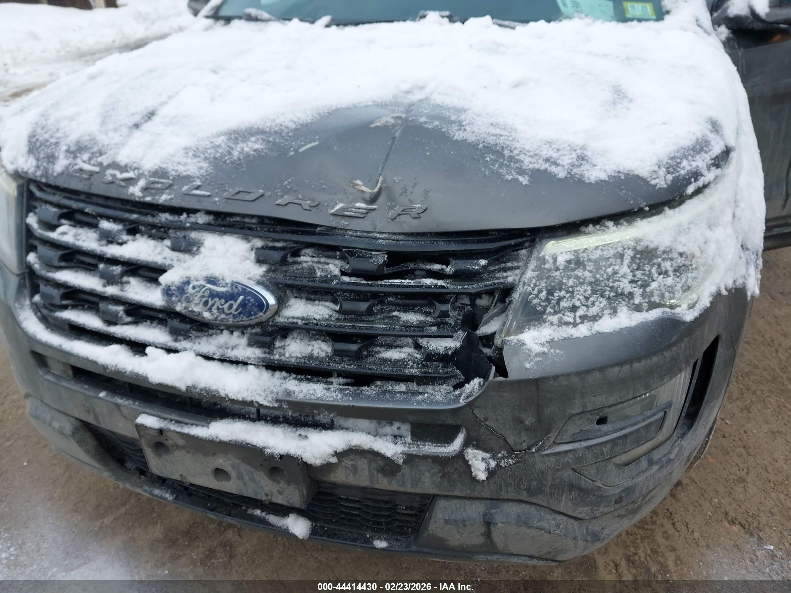 FORD EXPLORER image 6