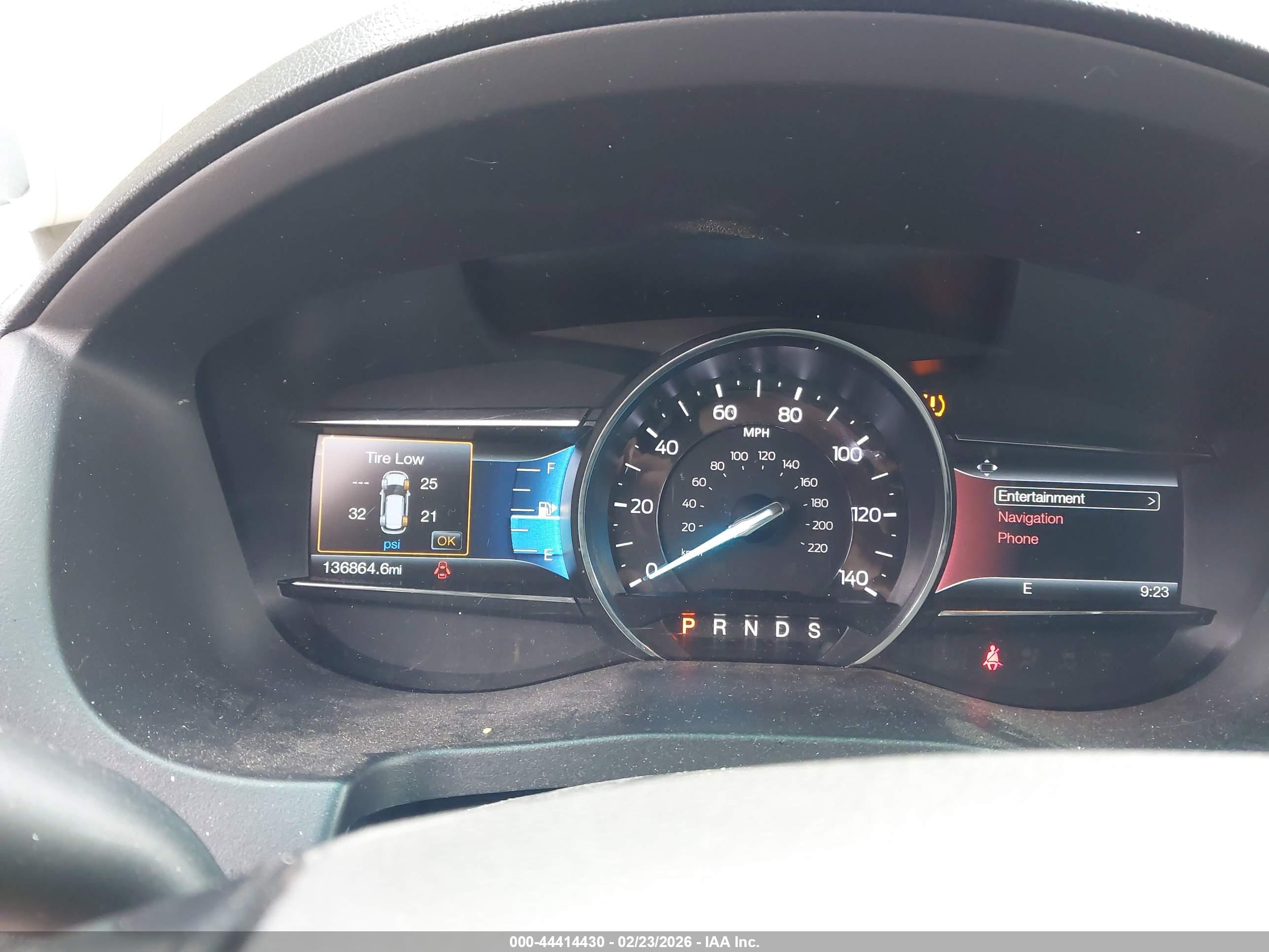 FORD EXPLORER image 7