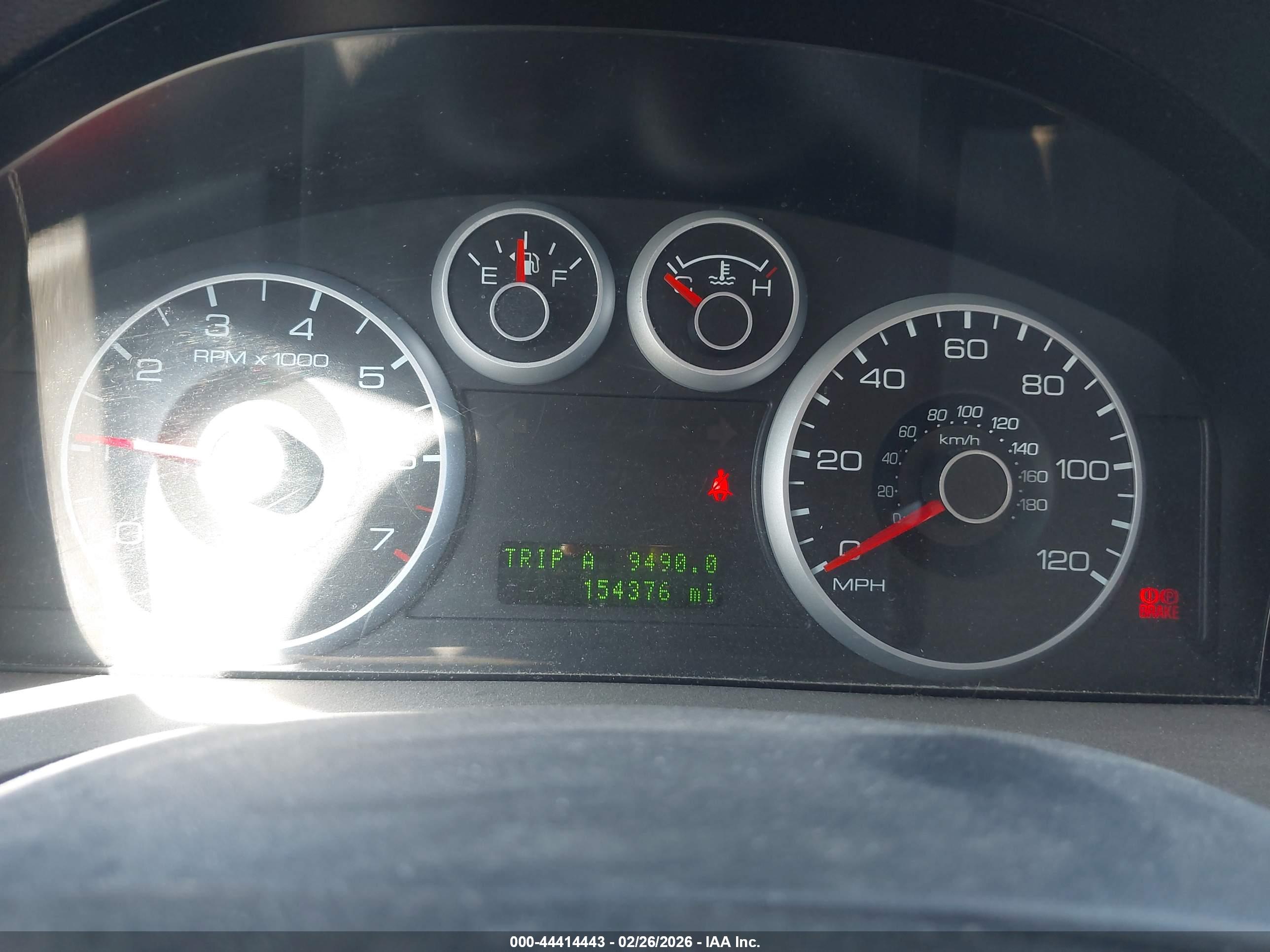 FORD FUSION image 7
