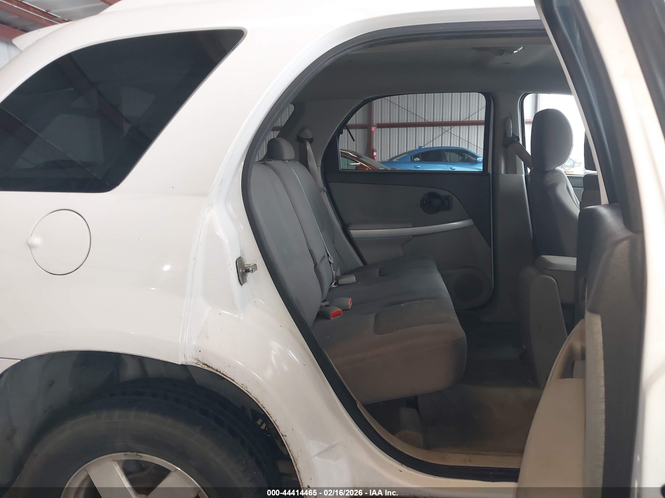 CHEVROLET EQUINOX image 8