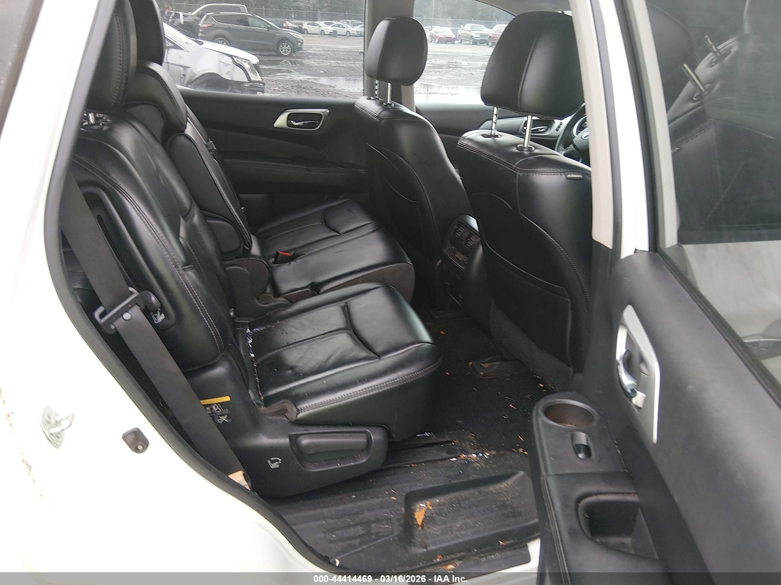 NISSAN PATHFINDER image 8