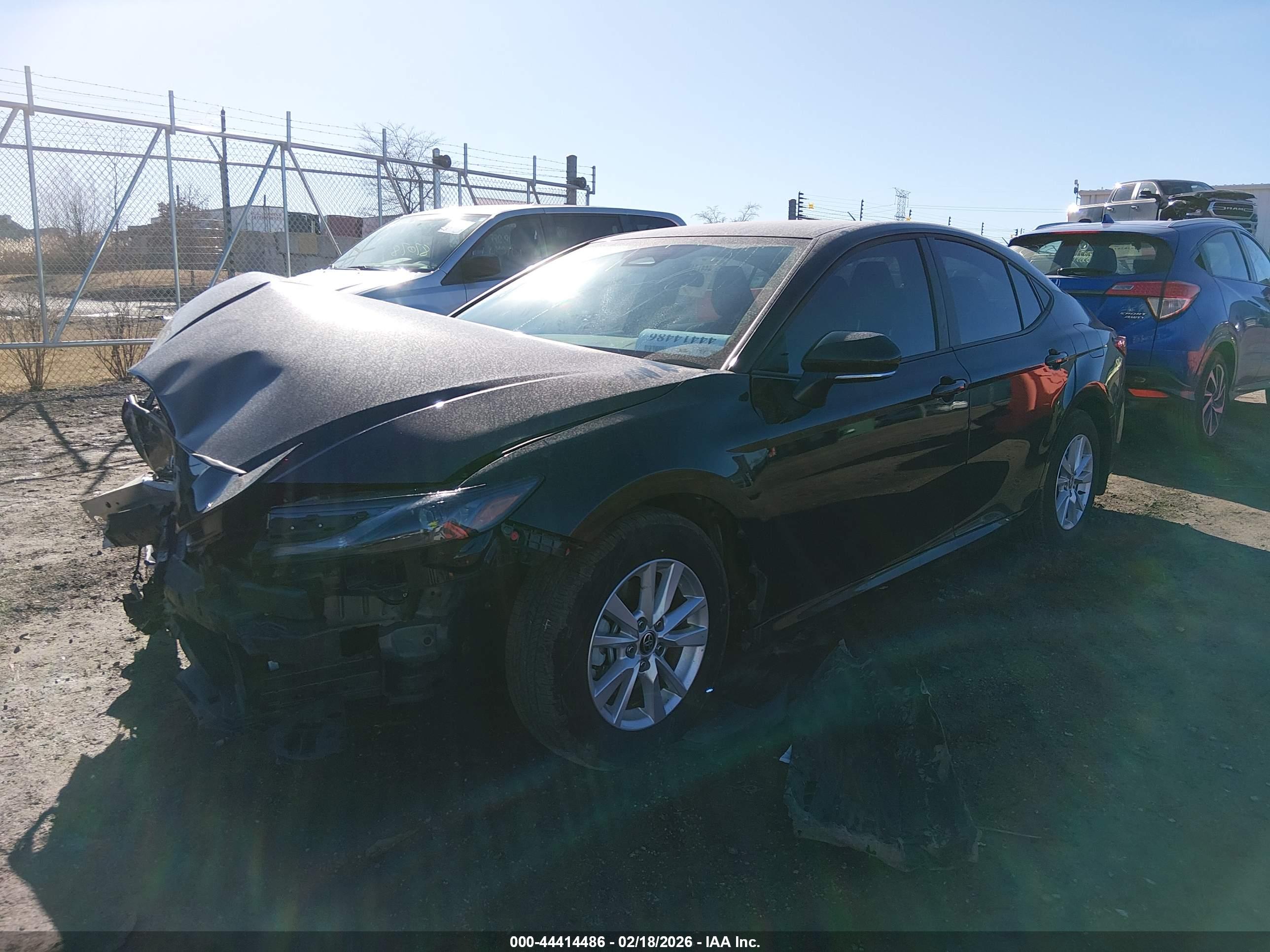 TOYOTA CAMRY image 2