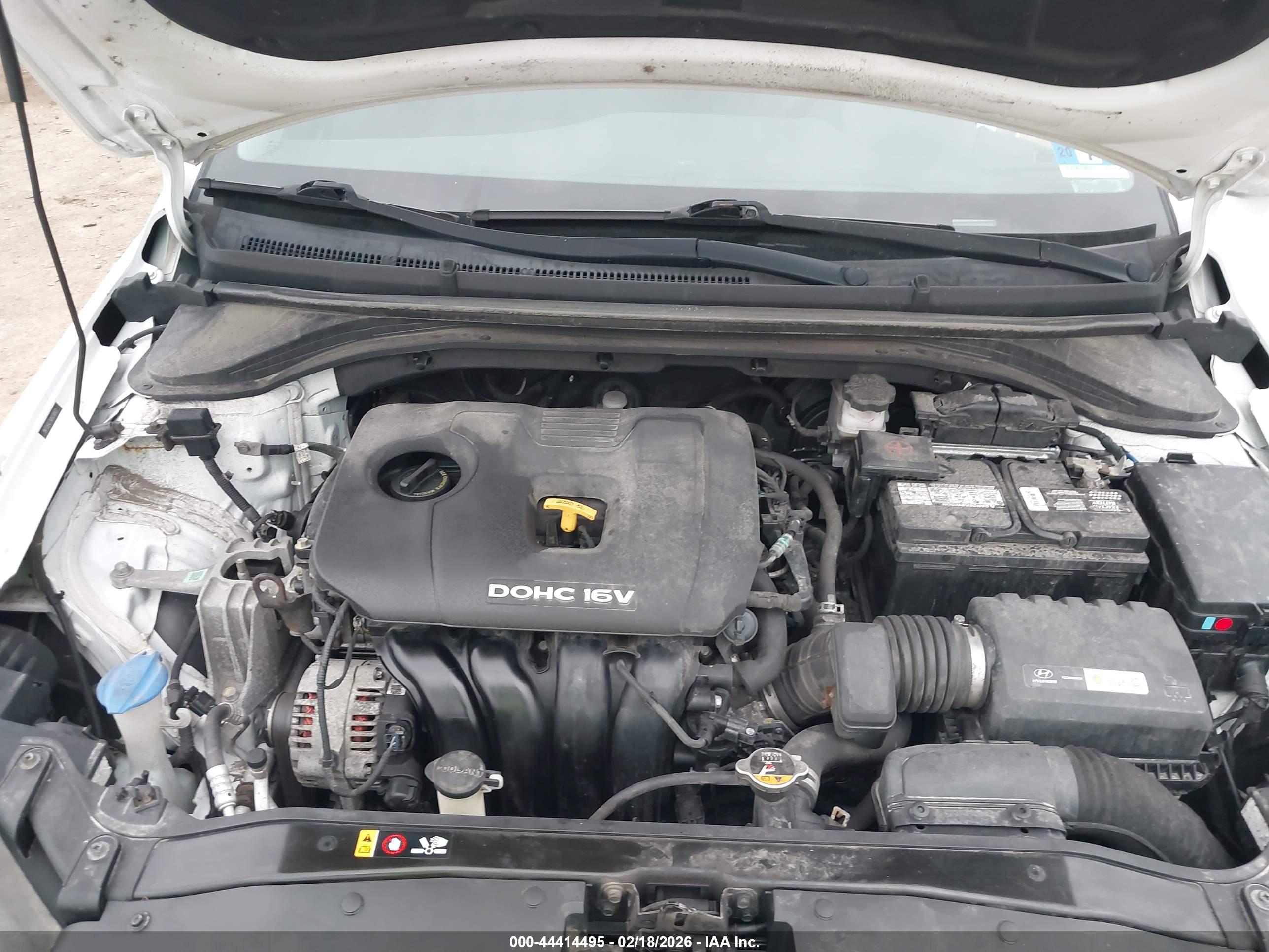 HYUNDAI ELANTRA image 10