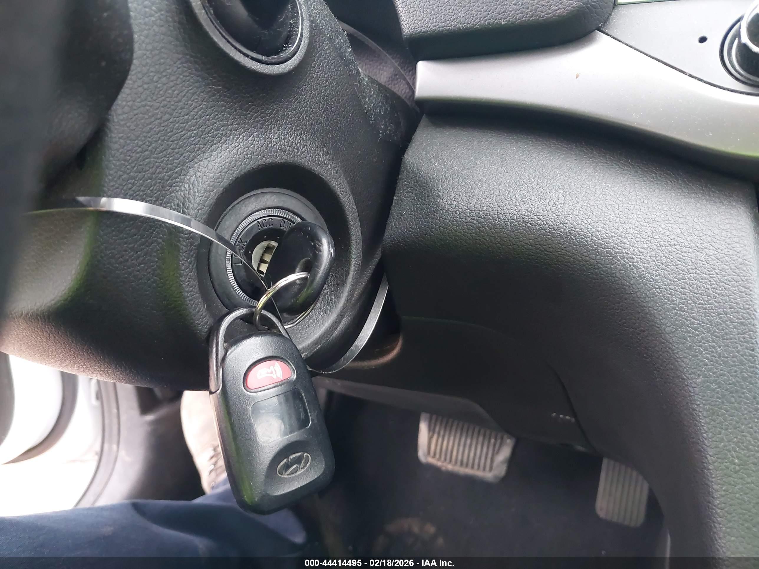 HYUNDAI ELANTRA image 11