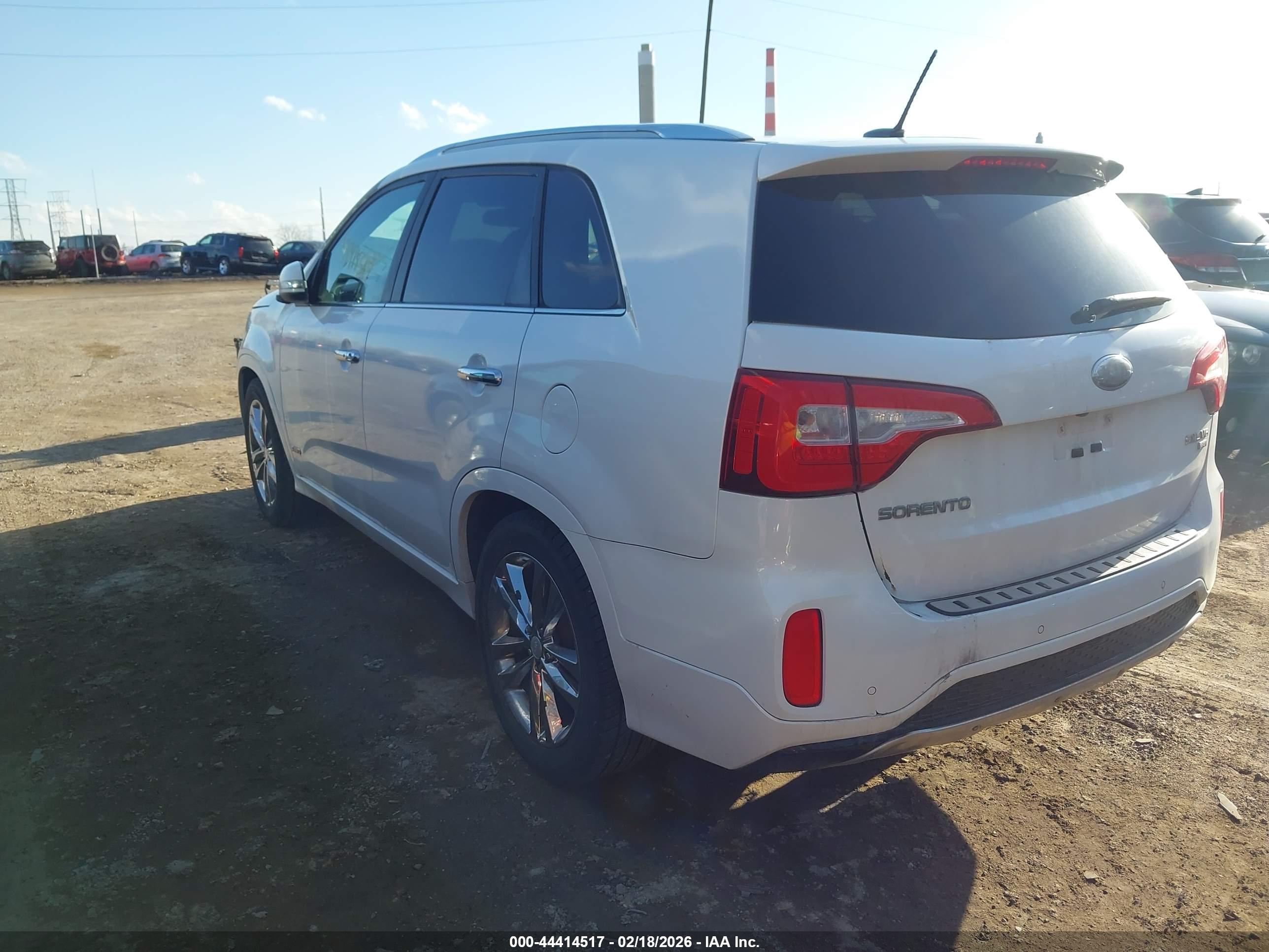 KIA SORENTO image 3