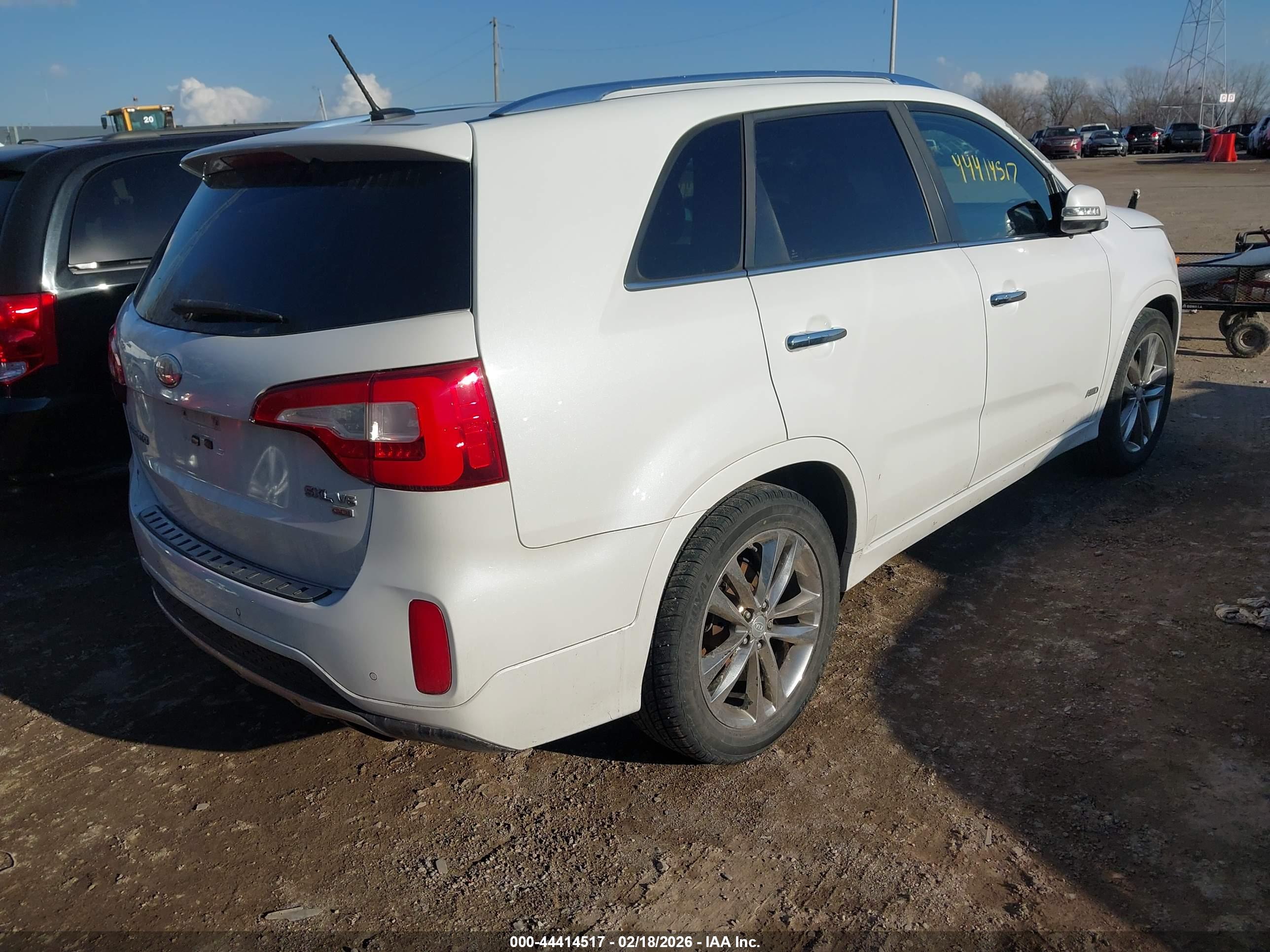 KIA SORENTO image 4