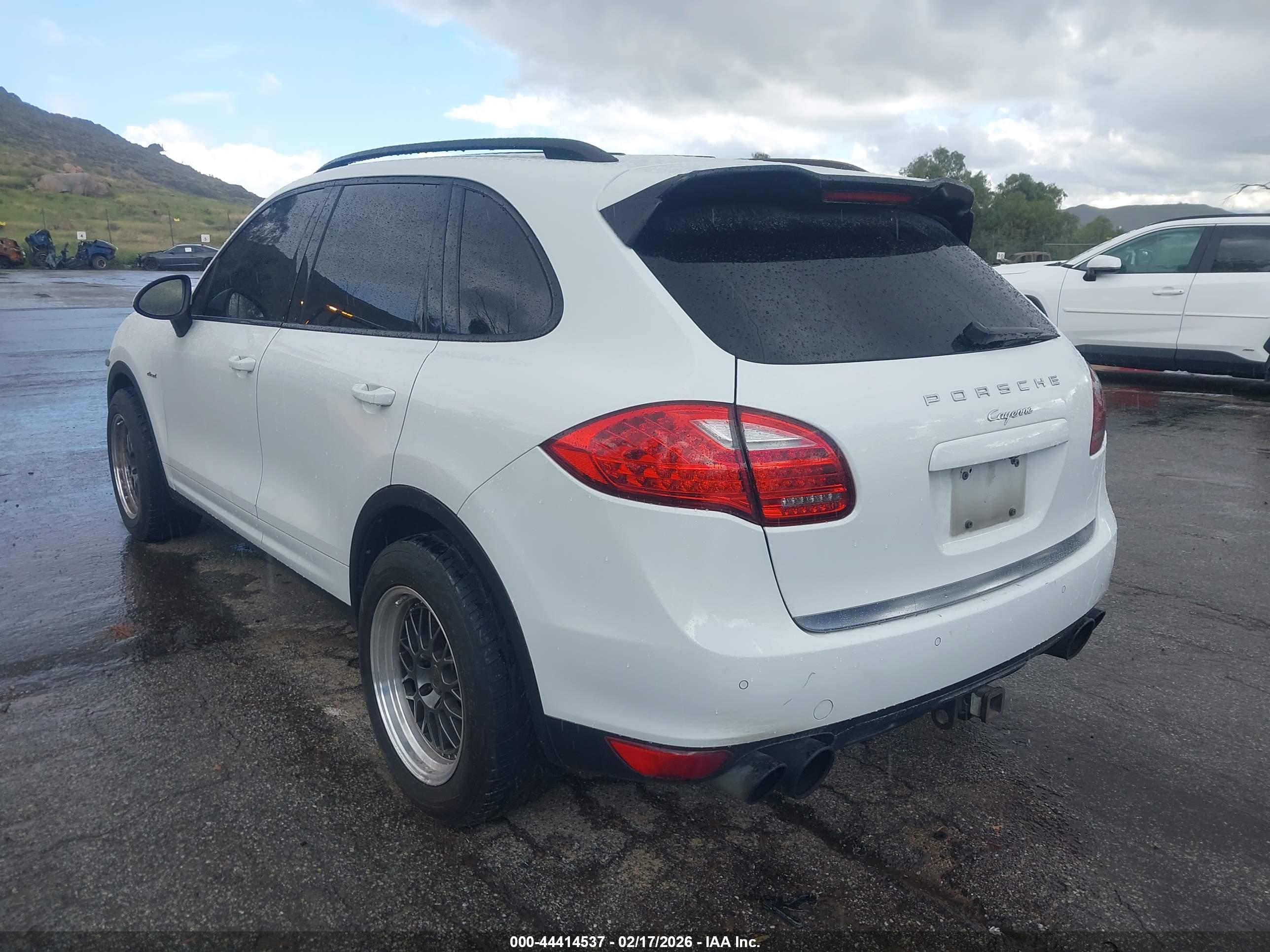 PORSCHE CAYENNE image 3