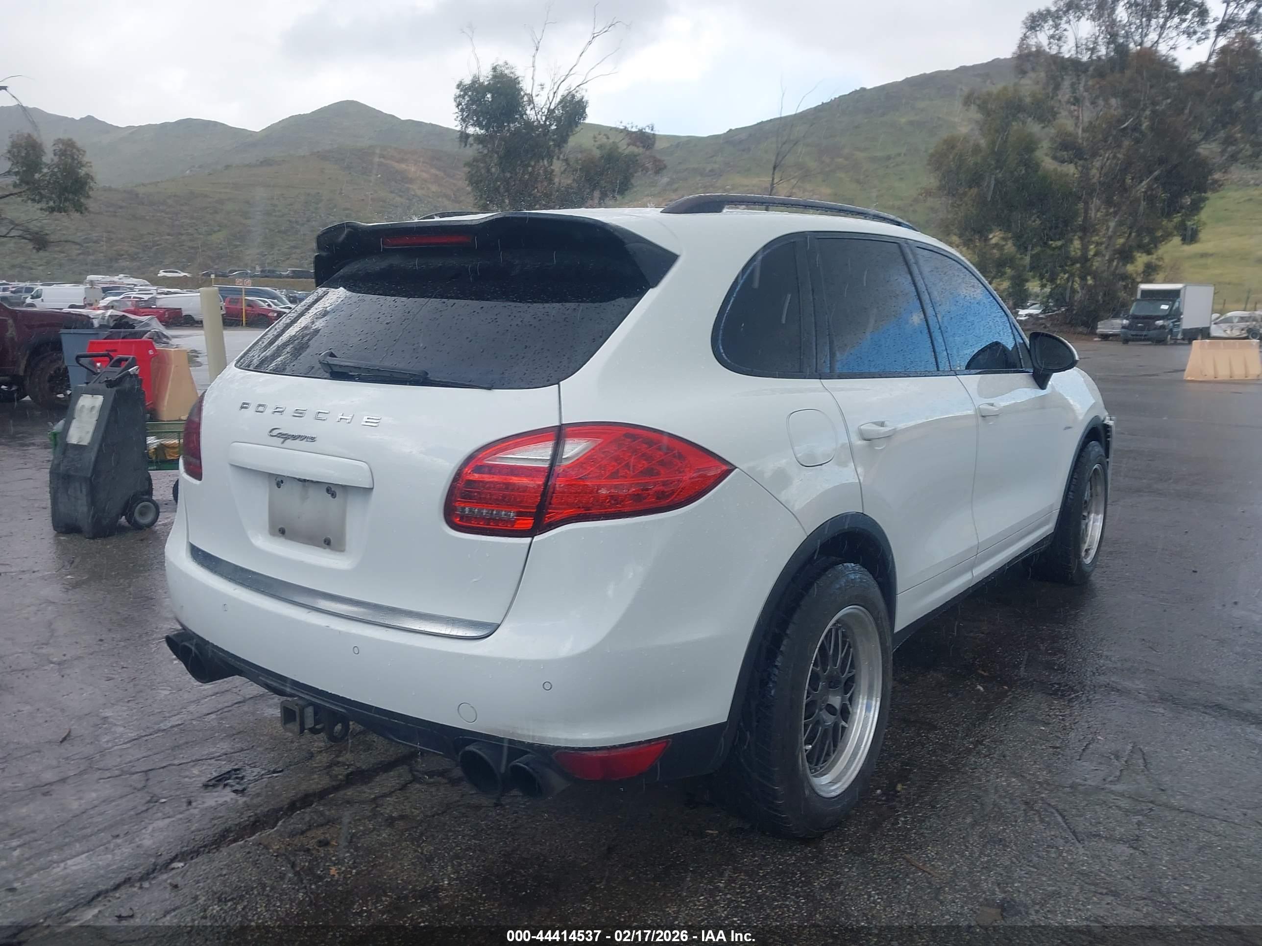 PORSCHE CAYENNE image 4