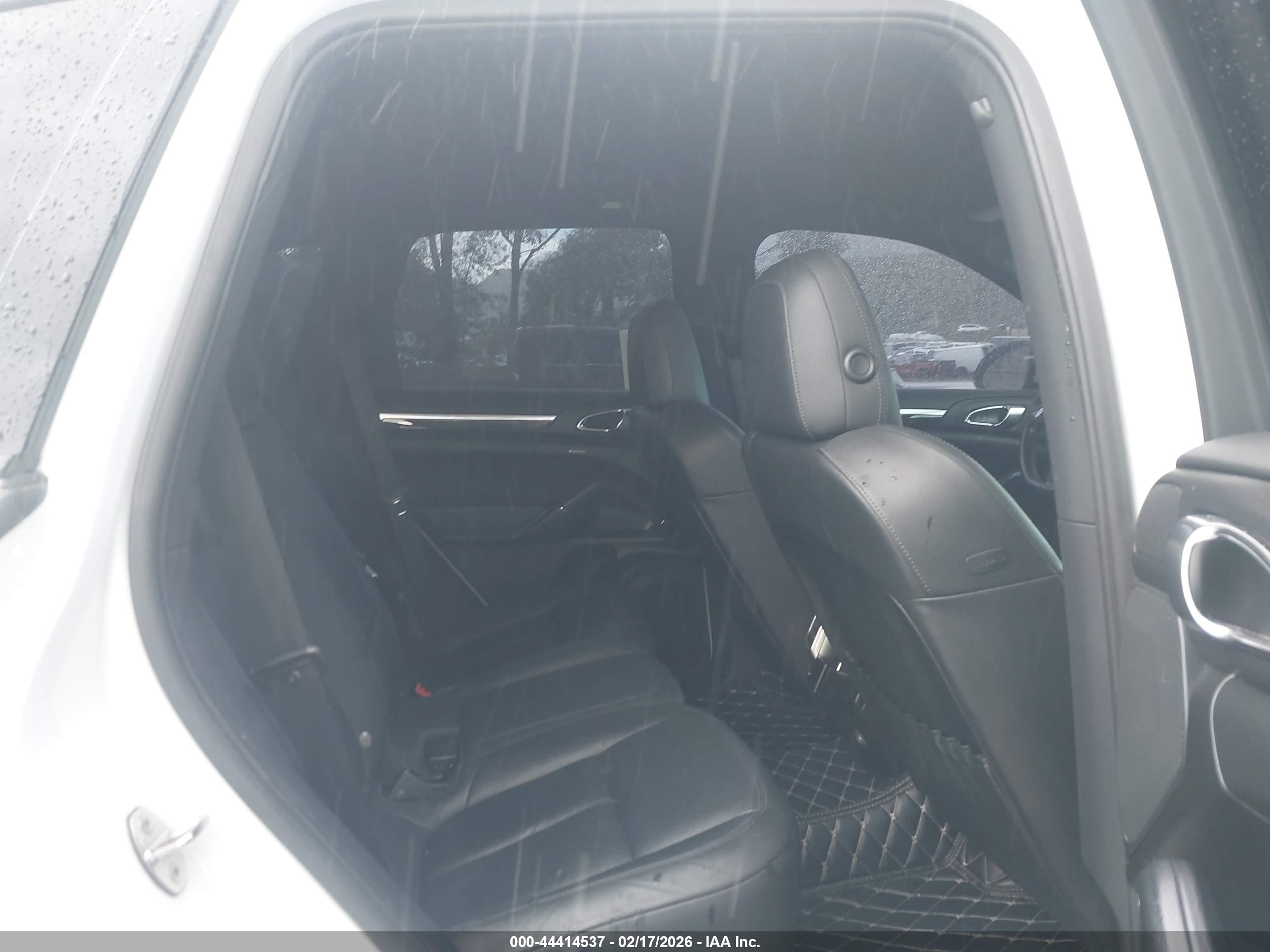 PORSCHE CAYENNE image 8