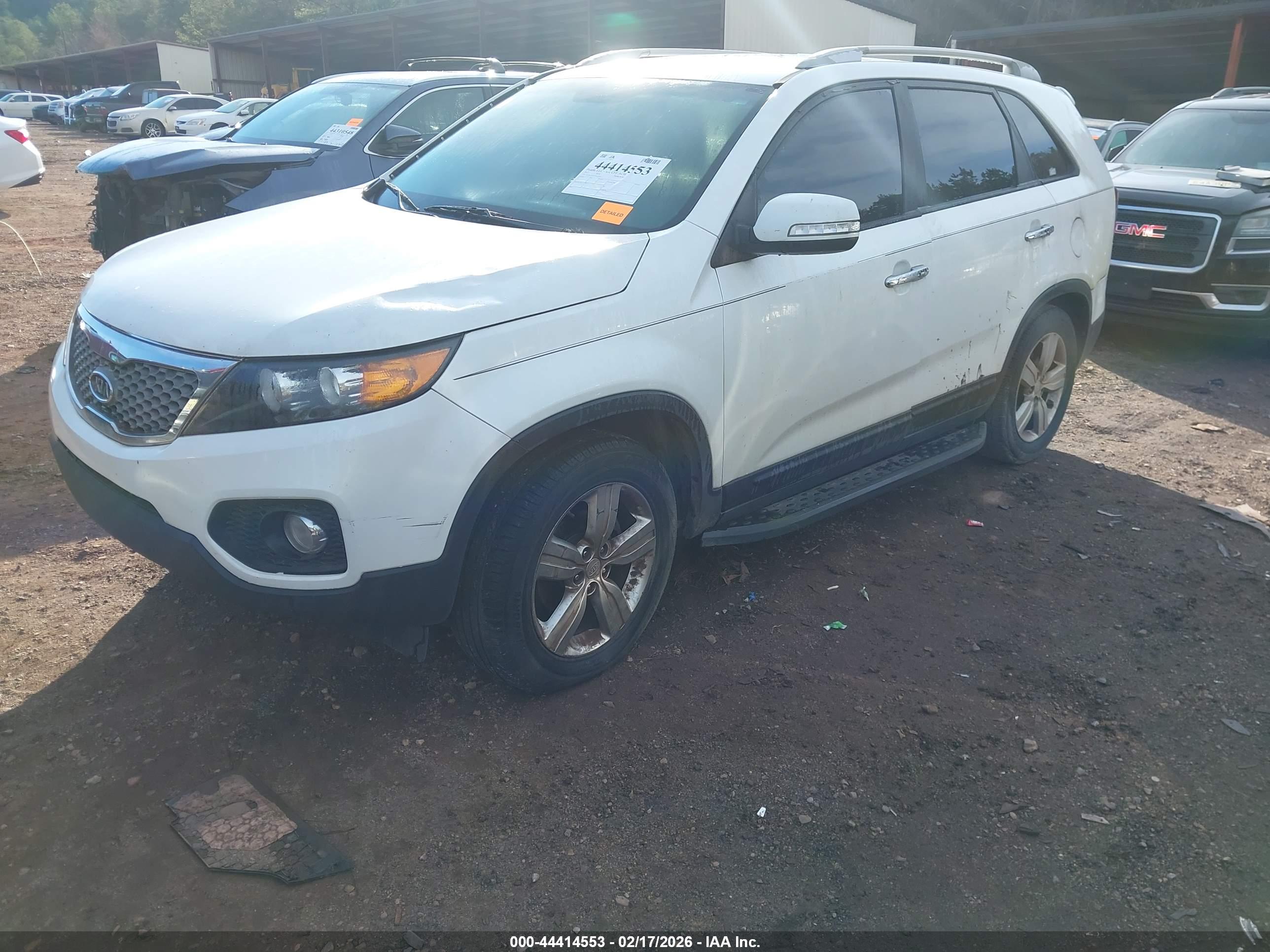 KIA SORENTO image 2