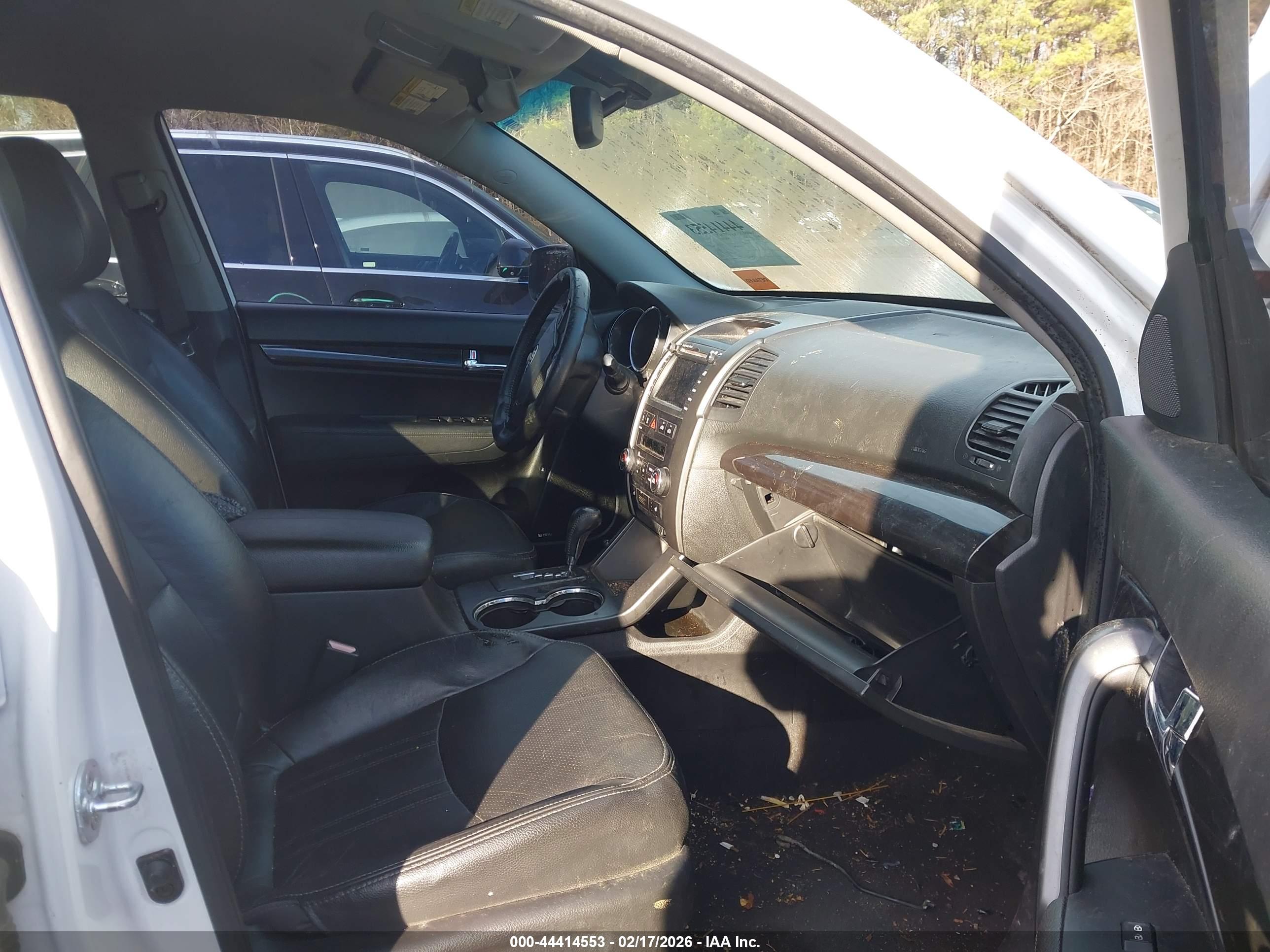 KIA SORENTO image 5