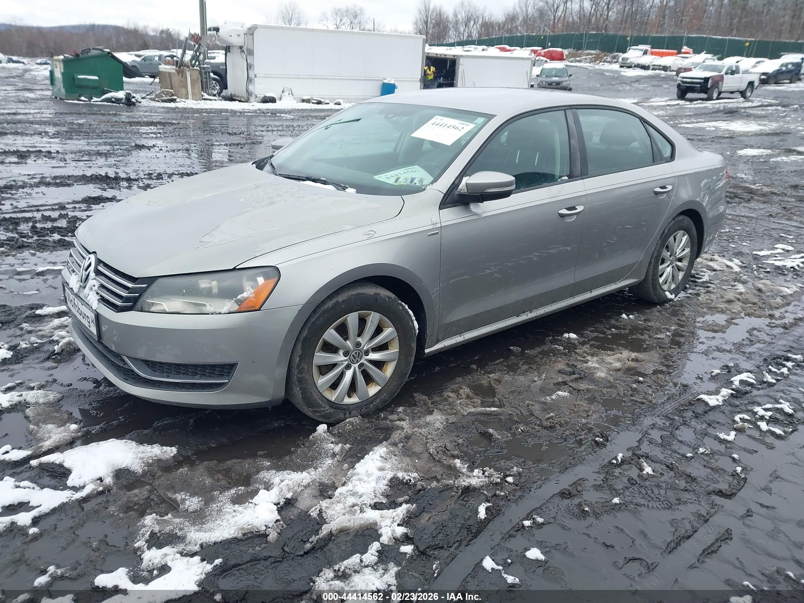 VOLKSWAGEN PASSAT image 2
