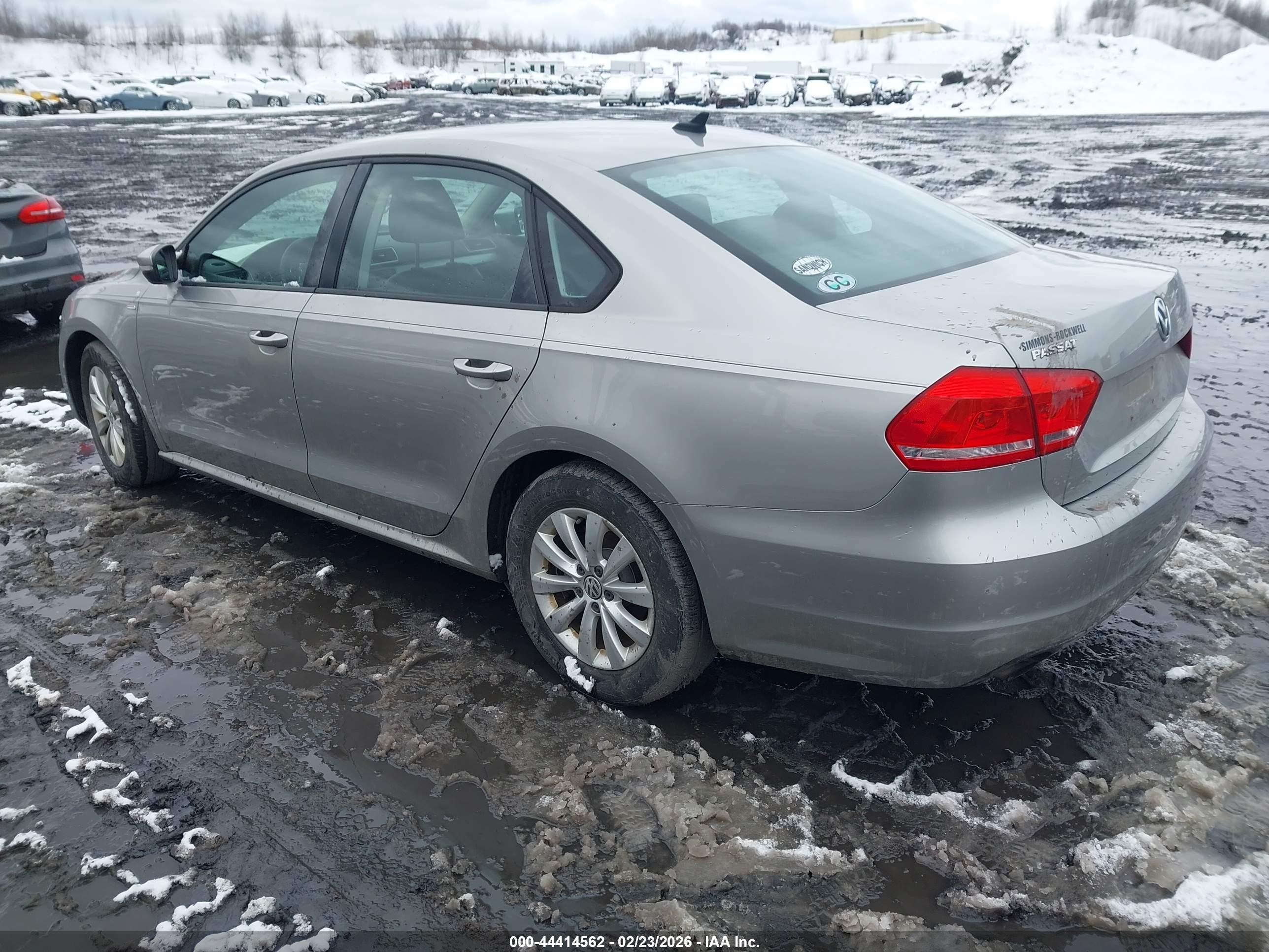 VOLKSWAGEN PASSAT image 3