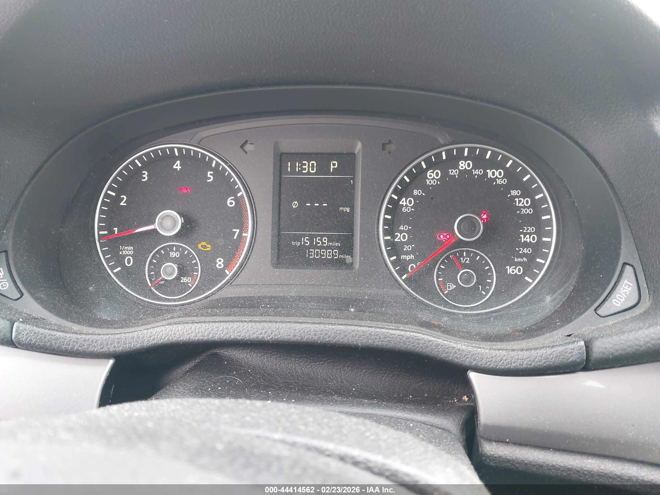 VOLKSWAGEN PASSAT image 7