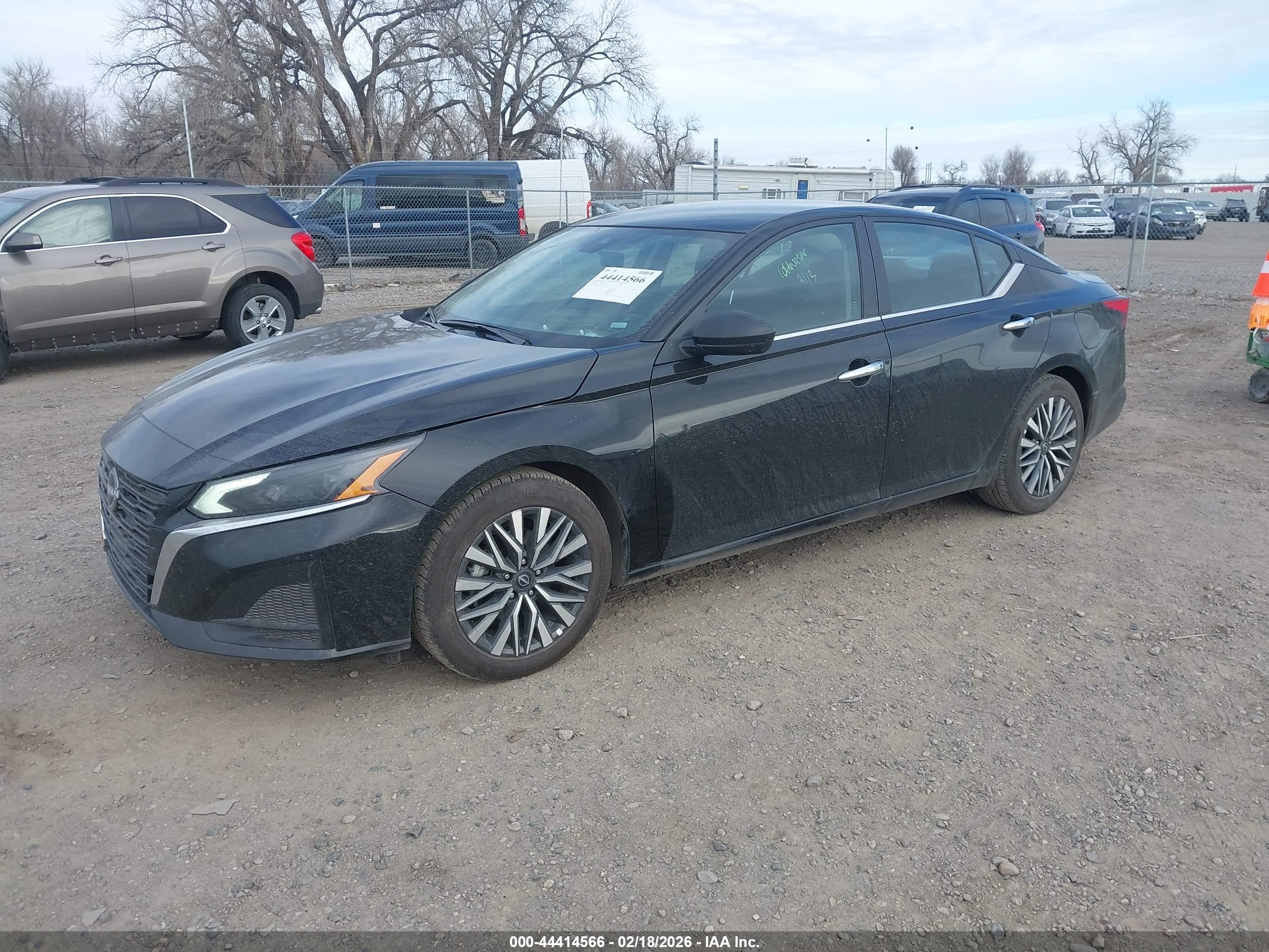NISSAN ALTIMA image 2