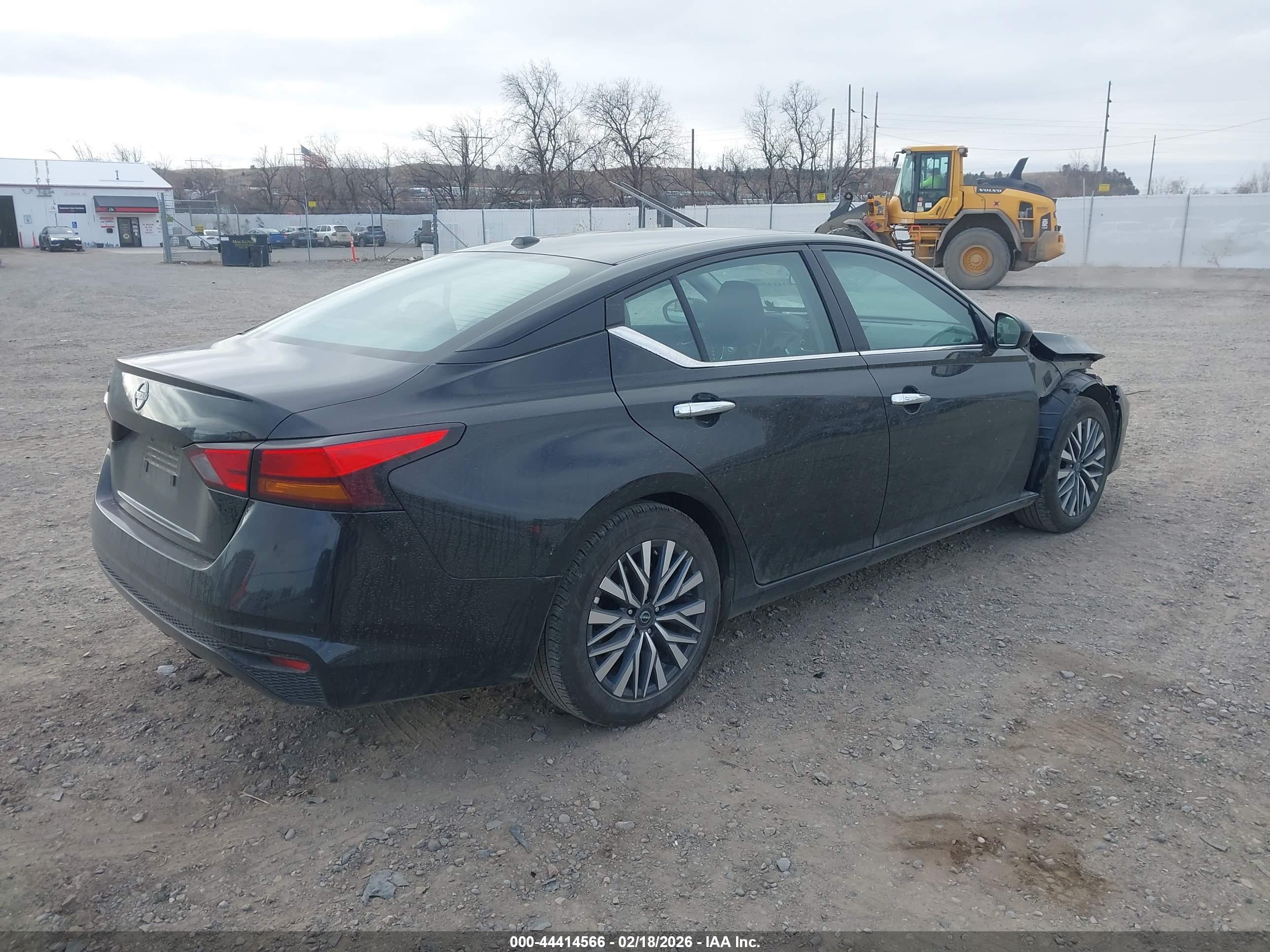 NISSAN ALTIMA image 4