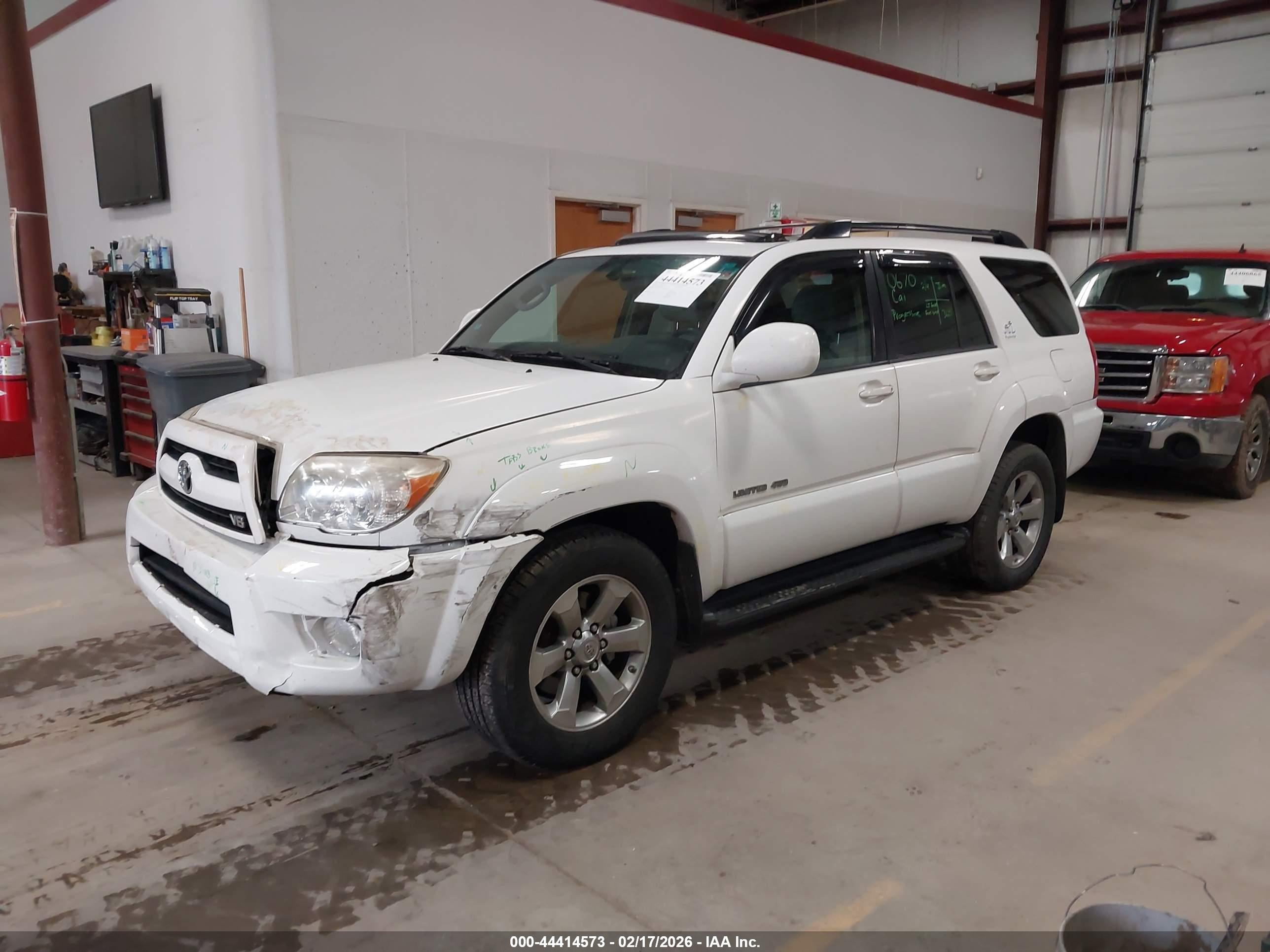TOYOTA 4RUNNER image 2