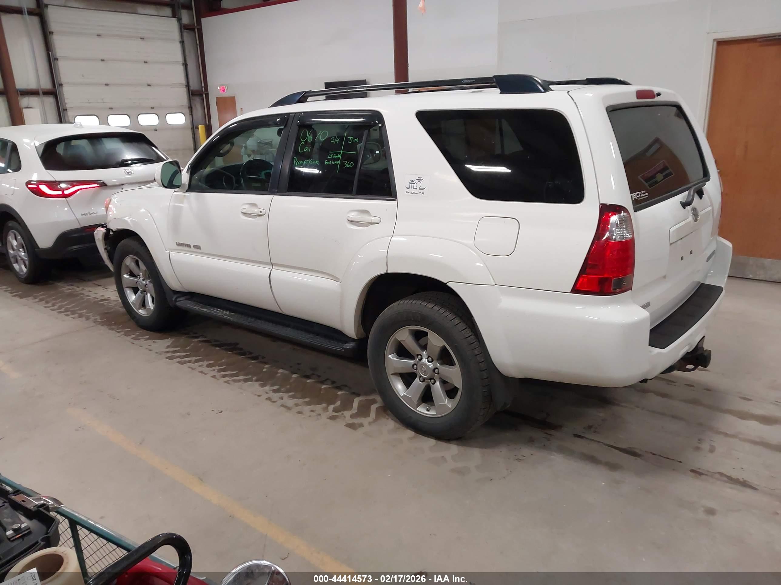 TOYOTA 4RUNNER image 3