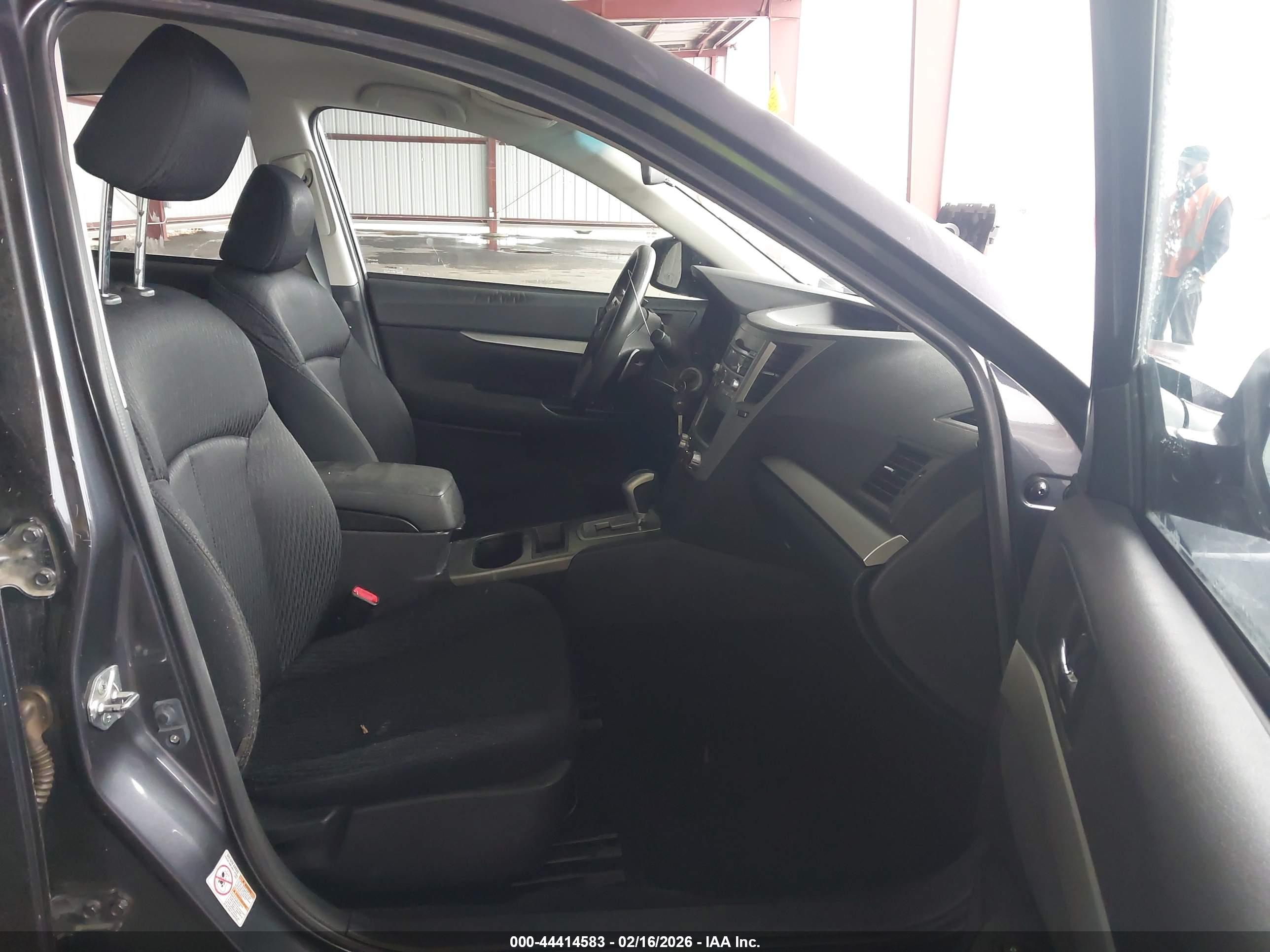 SUBARU LEGACY image 5