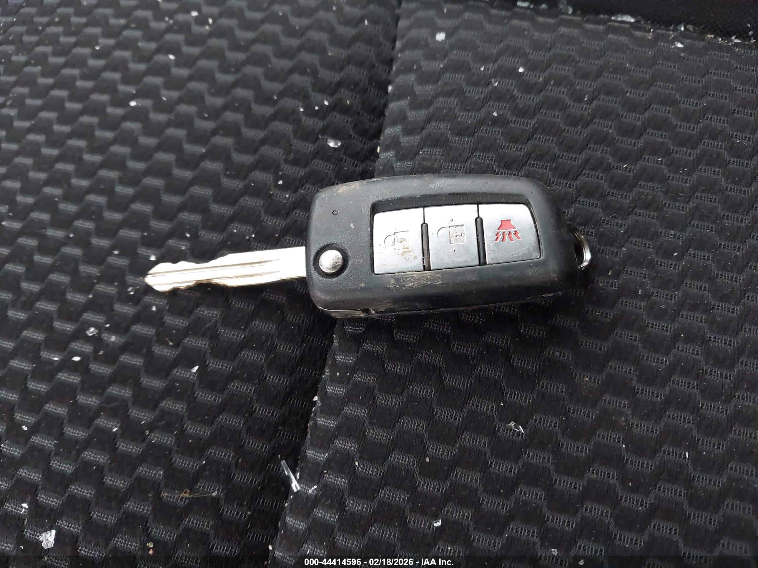 NISSAN ROGUE image 11