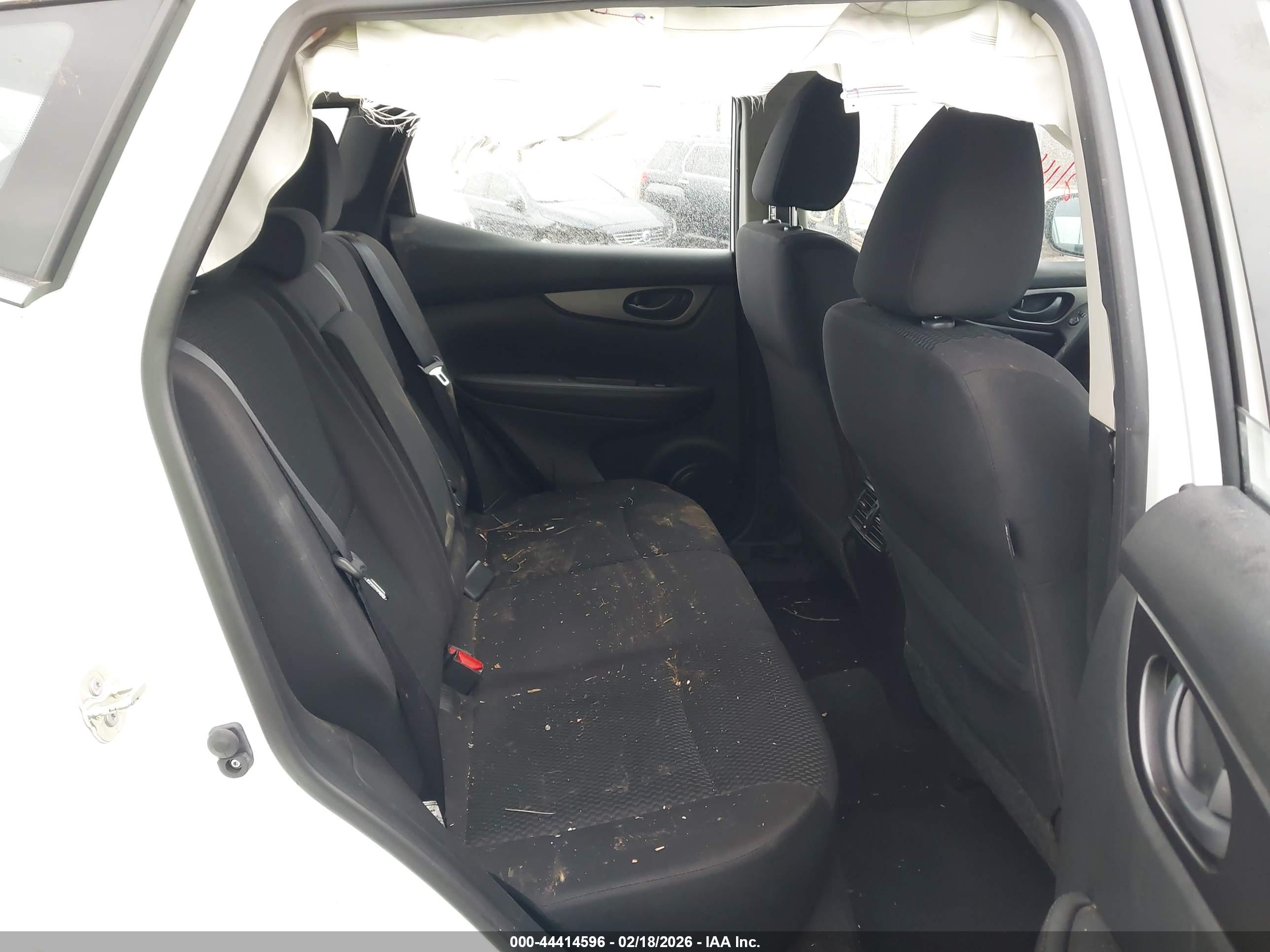 NISSAN ROGUE image 8