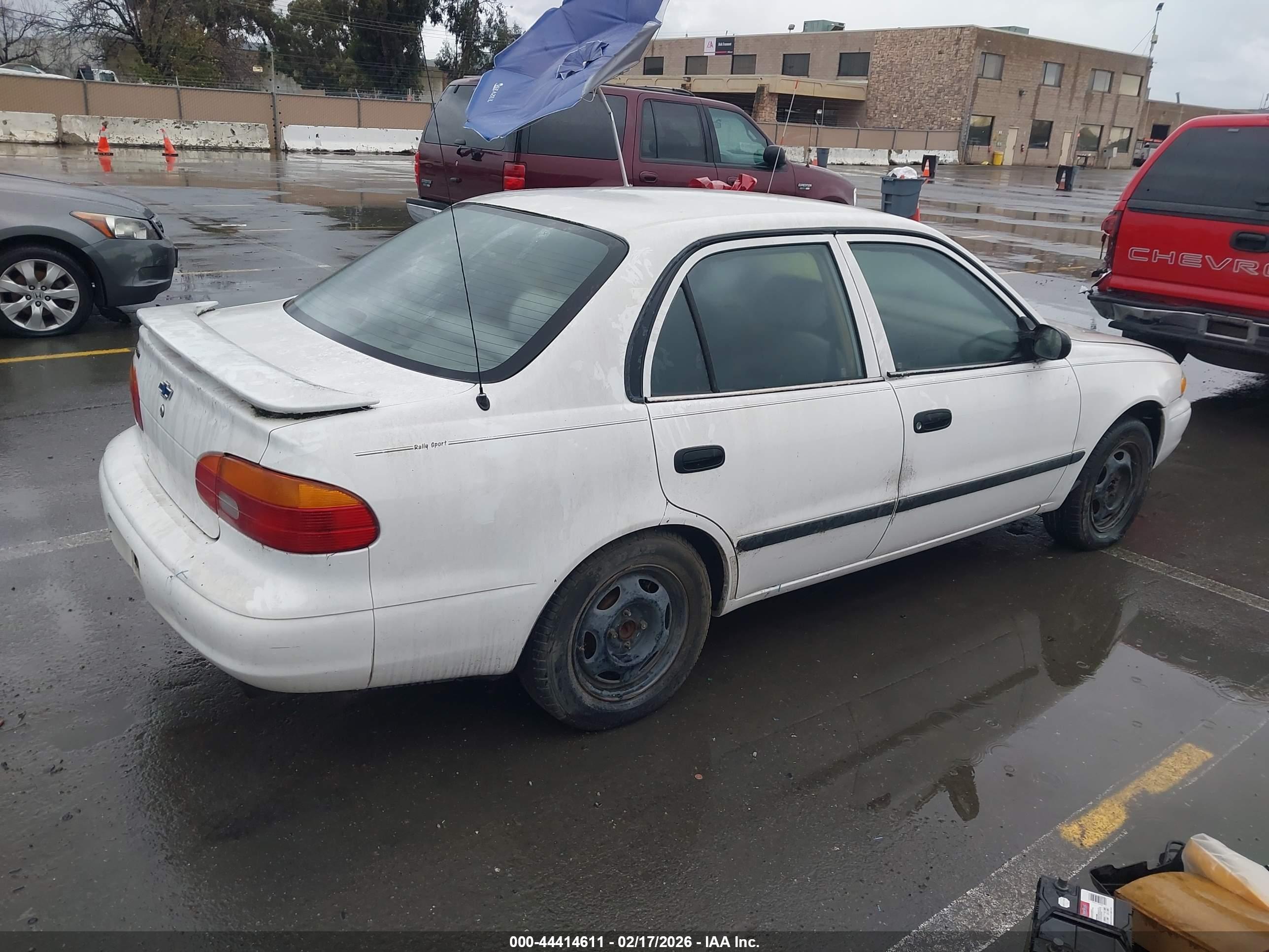 CHEVROLET PRIZM image 4