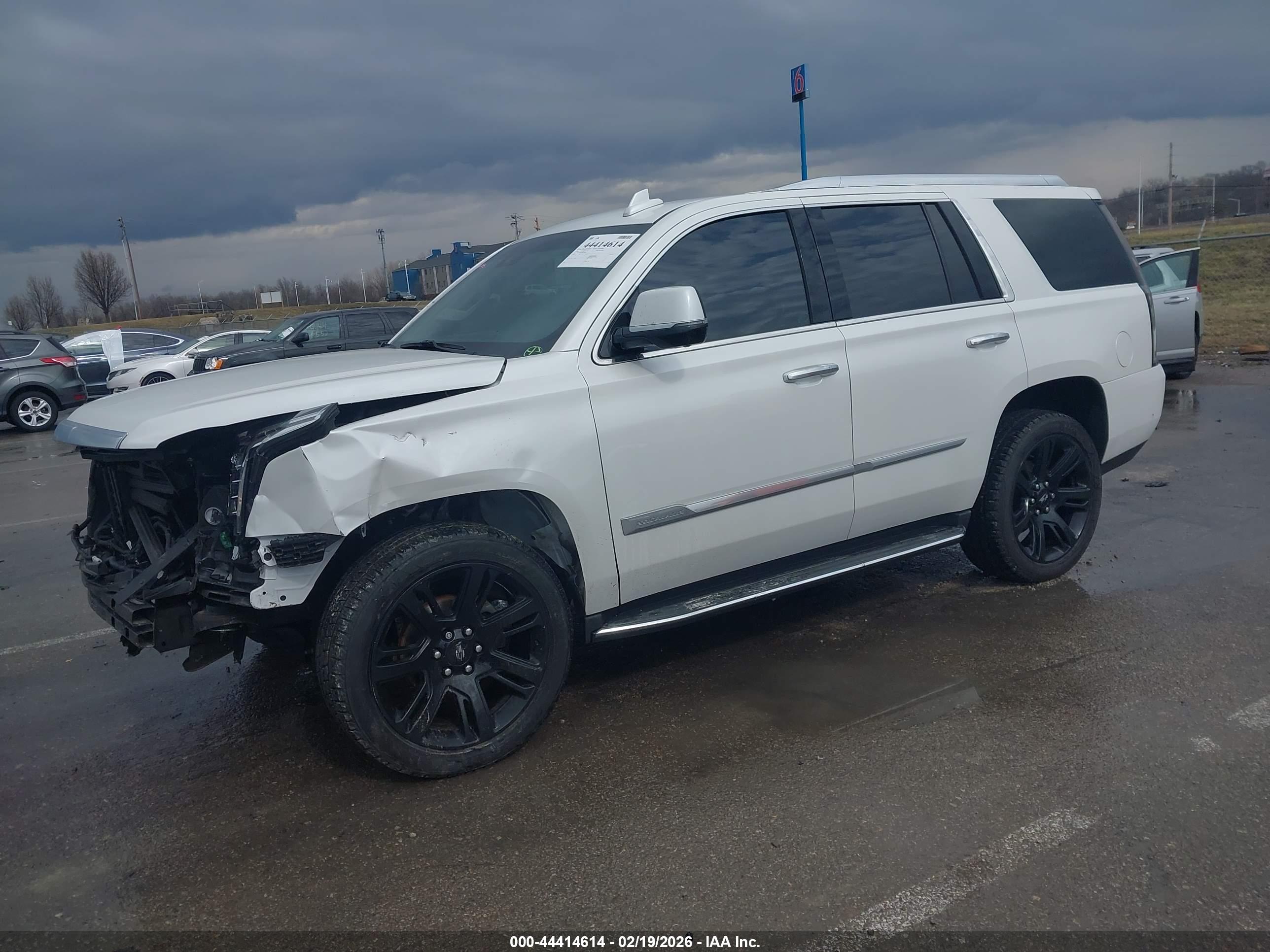CADILLAC ESCALADE image 2