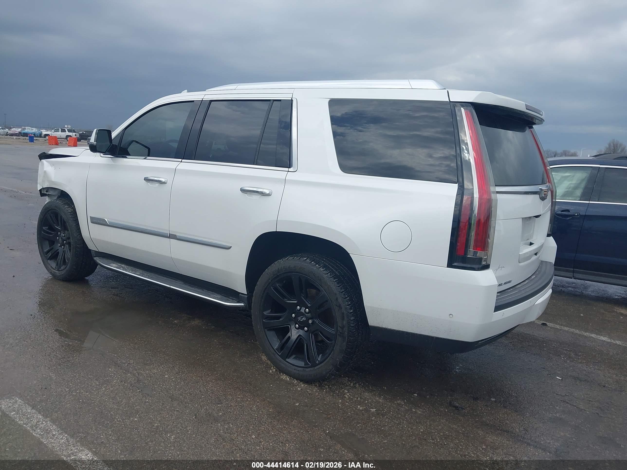 CADILLAC ESCALADE image 3