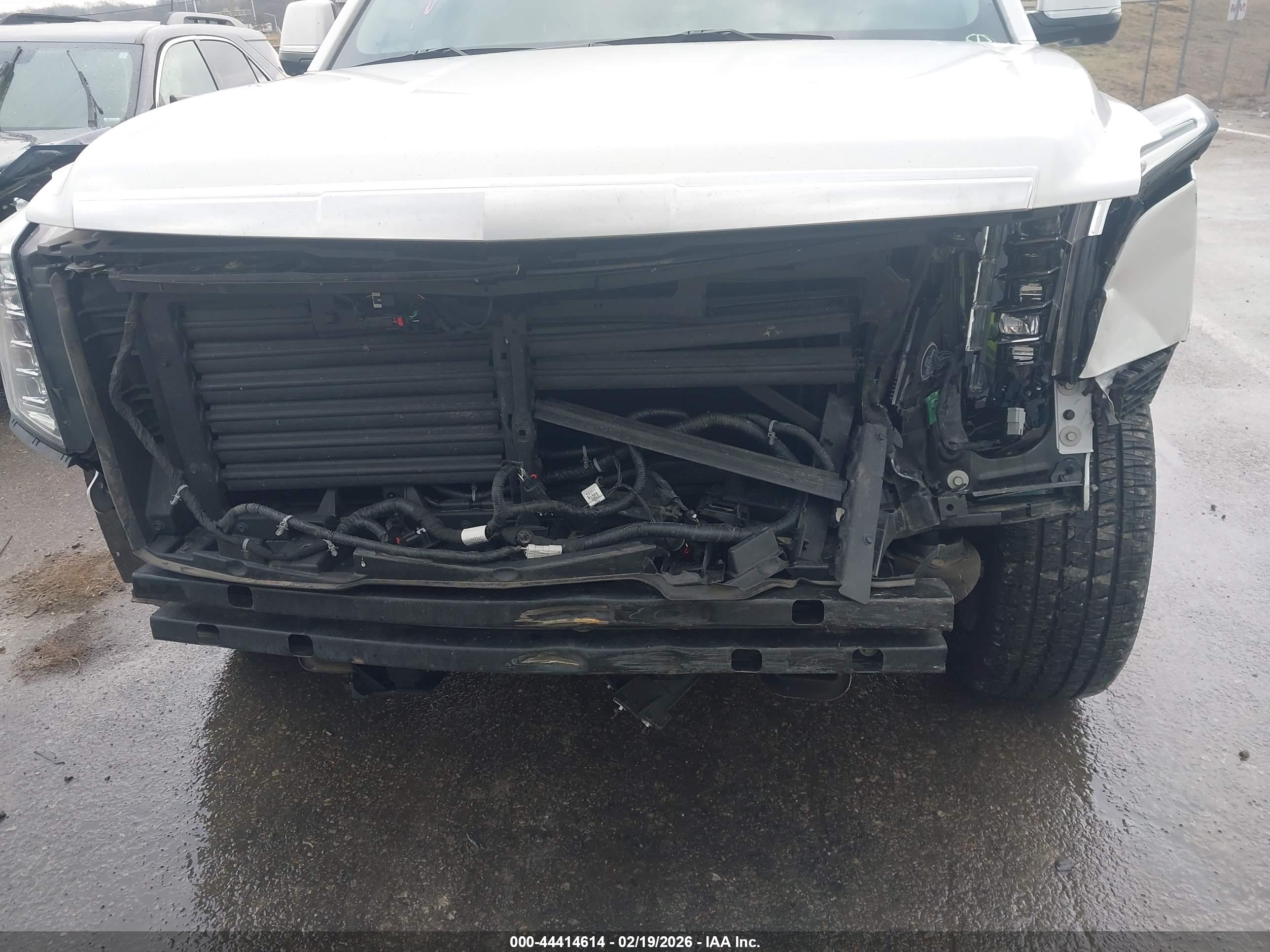 CADILLAC ESCALADE image 6