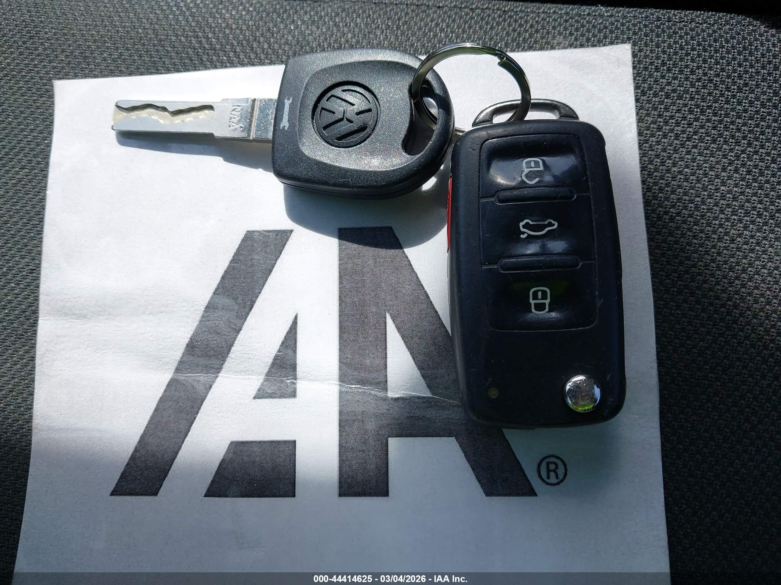 VOLKSWAGEN GOLF image 11