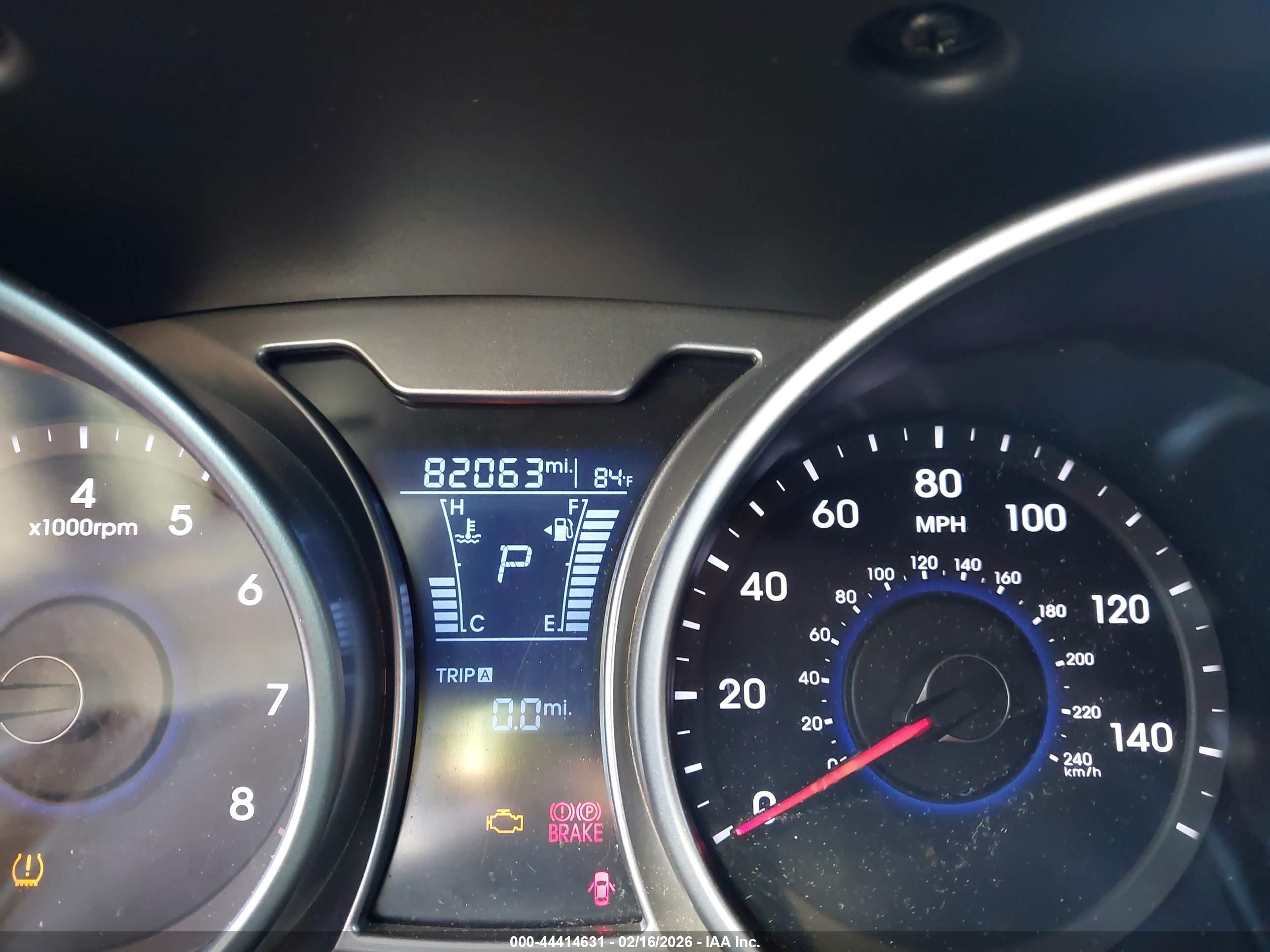 HYUNDAI VELOSTER image 7