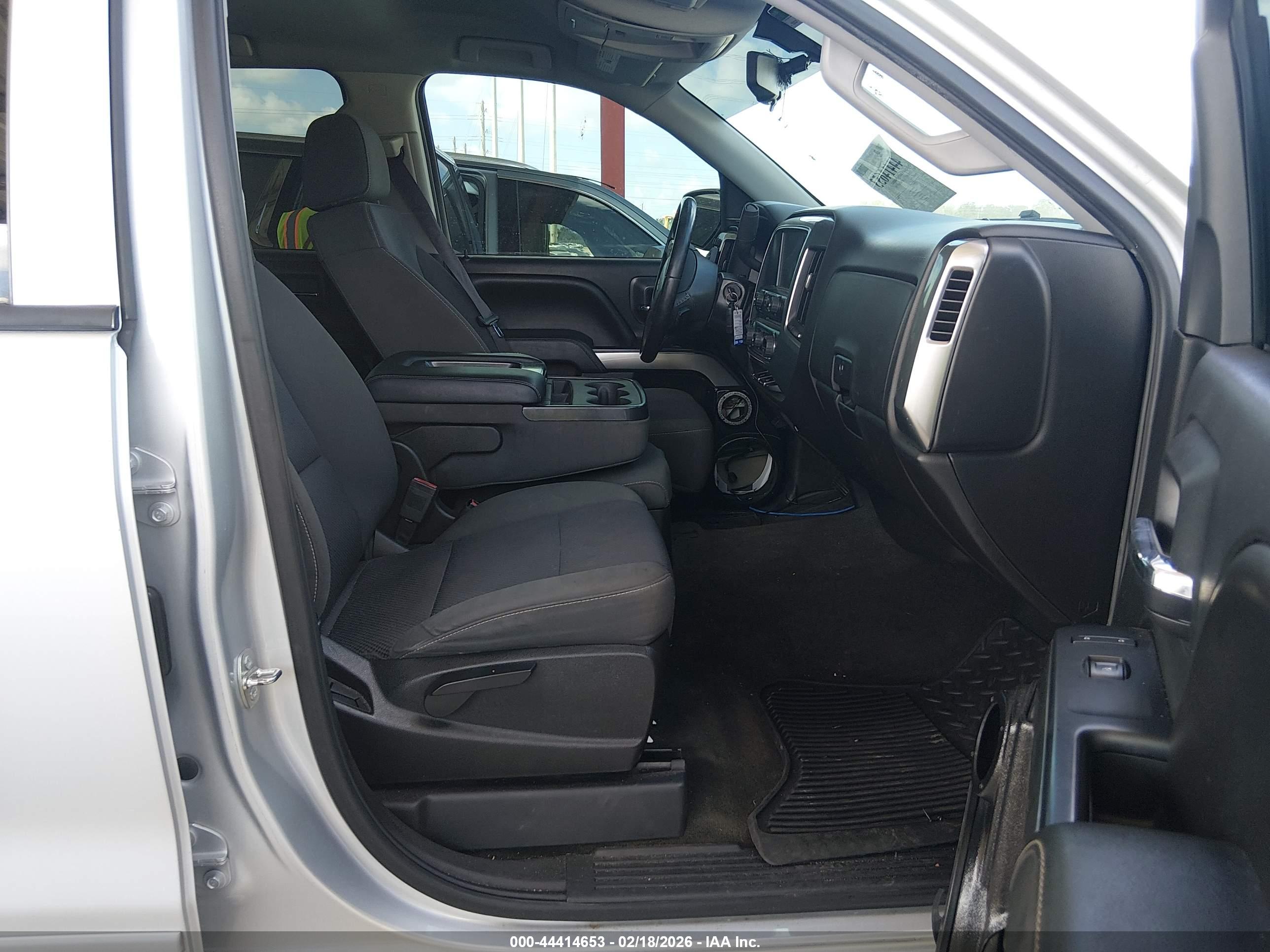 CHEVROLET SILVERADO image 5