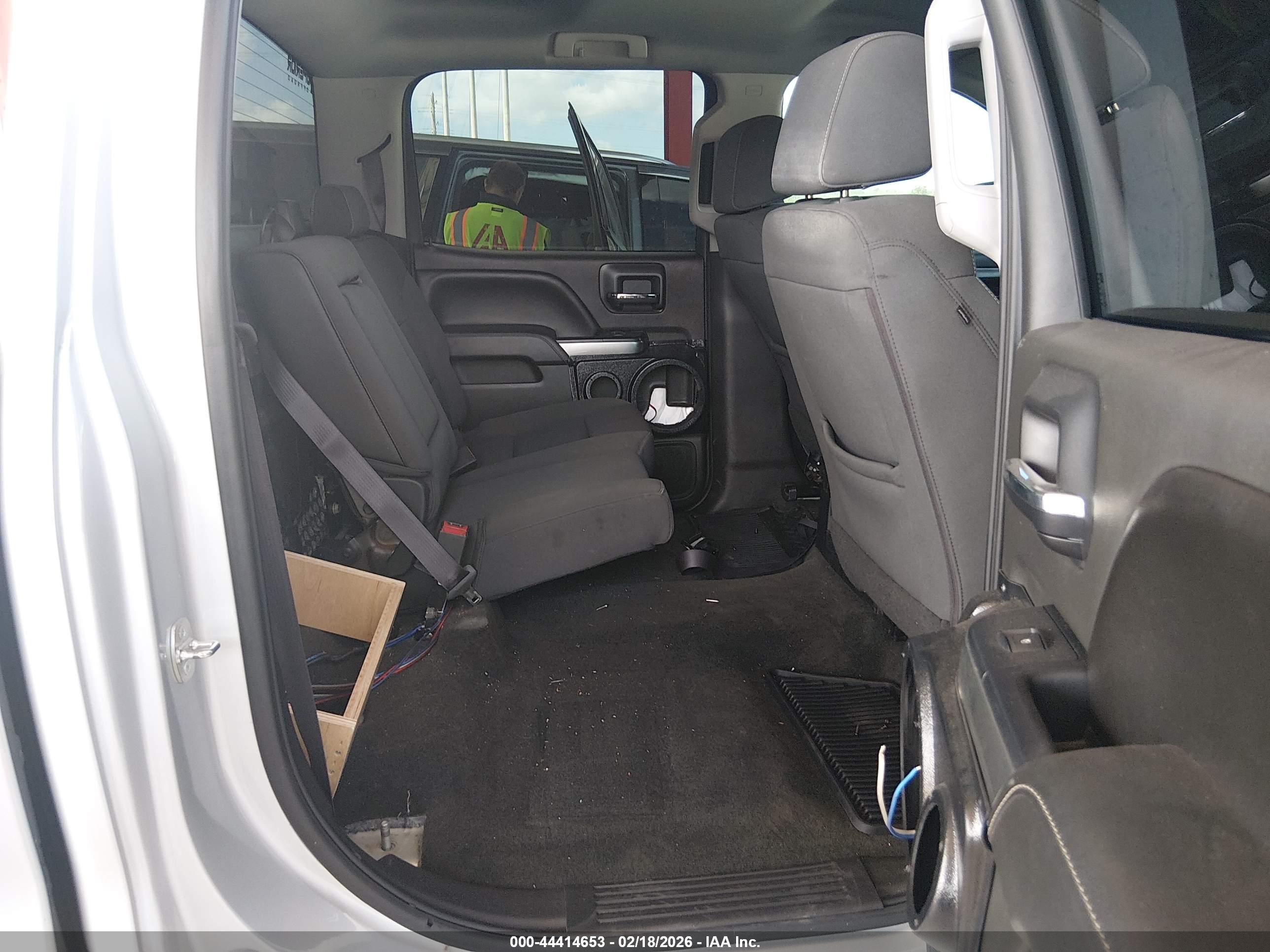 CHEVROLET SILVERADO image 8