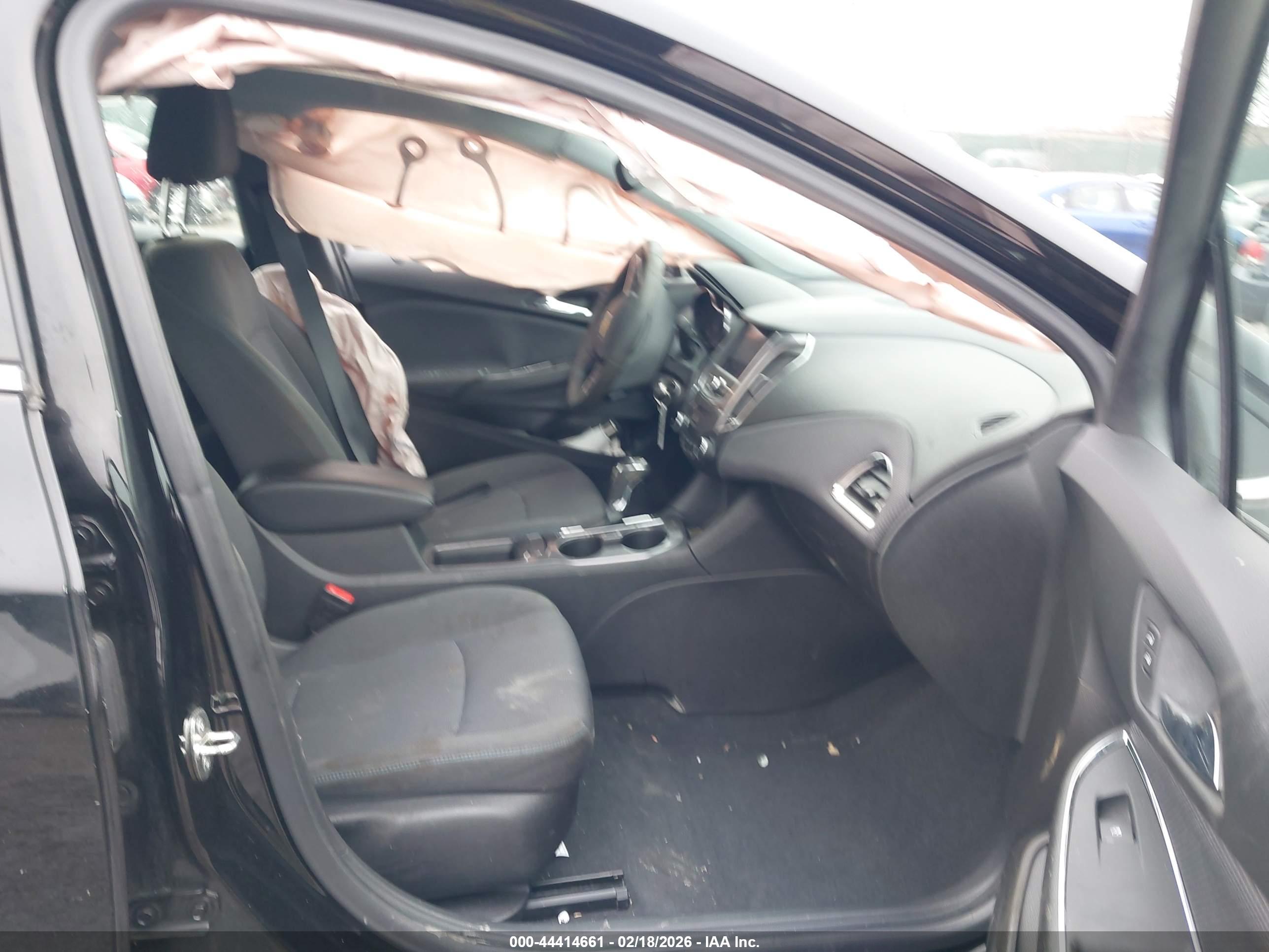 CHEVROLET CRUZE image 5