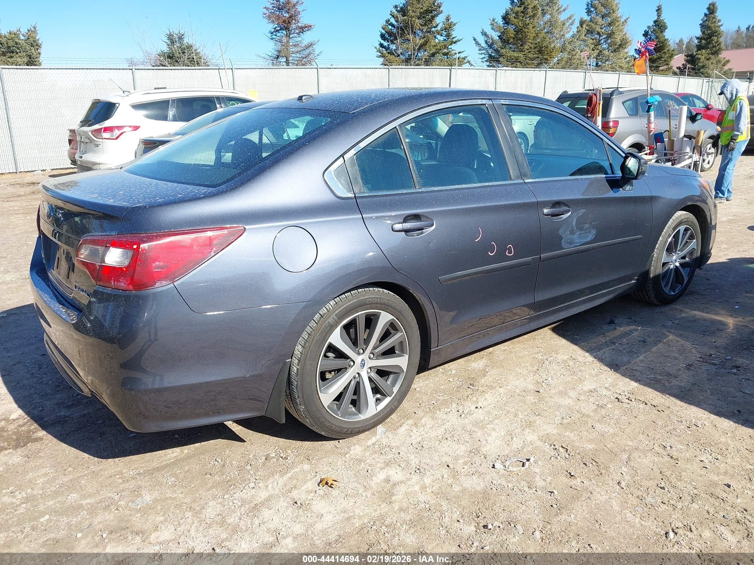 SUBARU LEGACY image 4