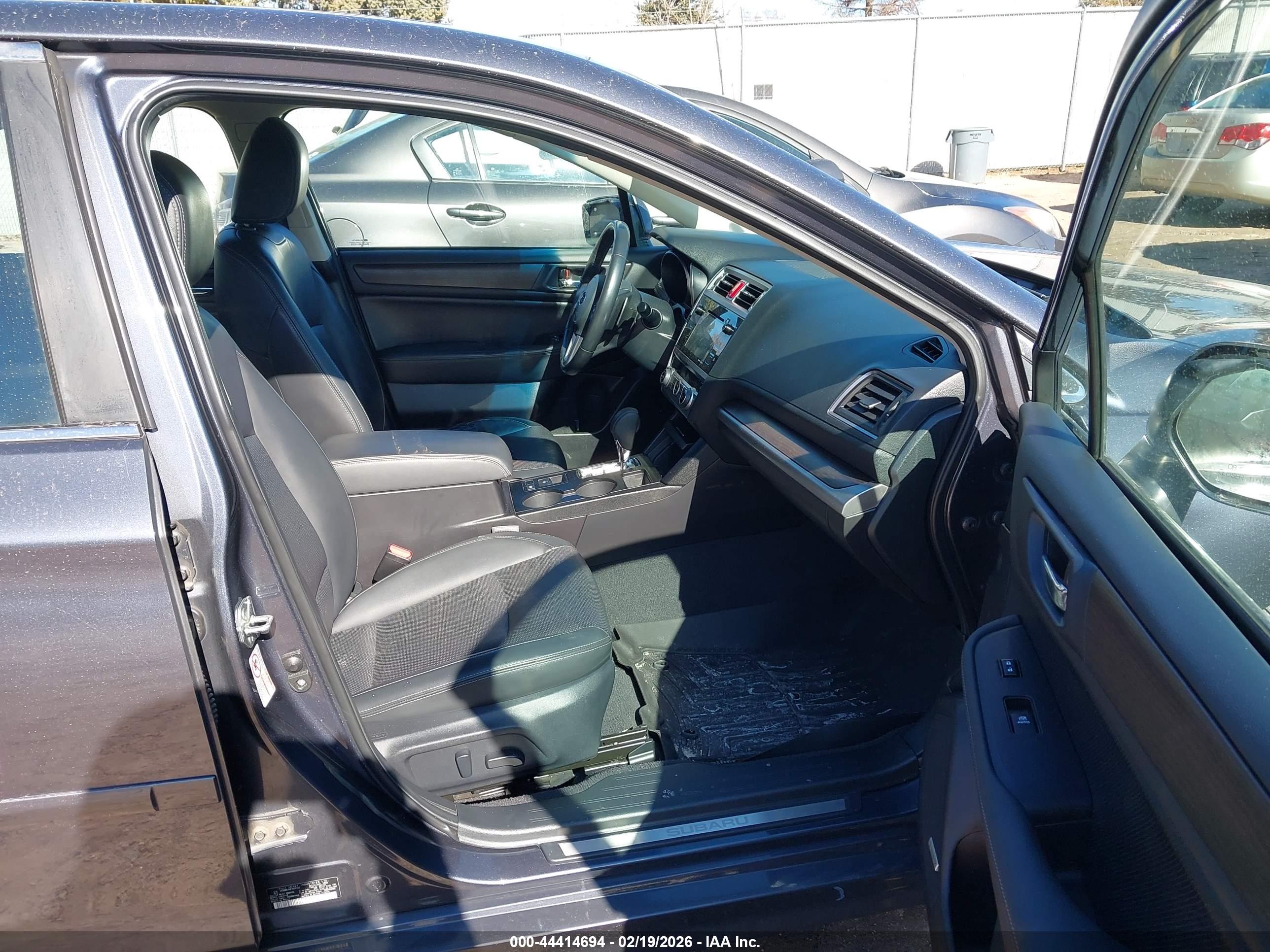 SUBARU LEGACY image 5