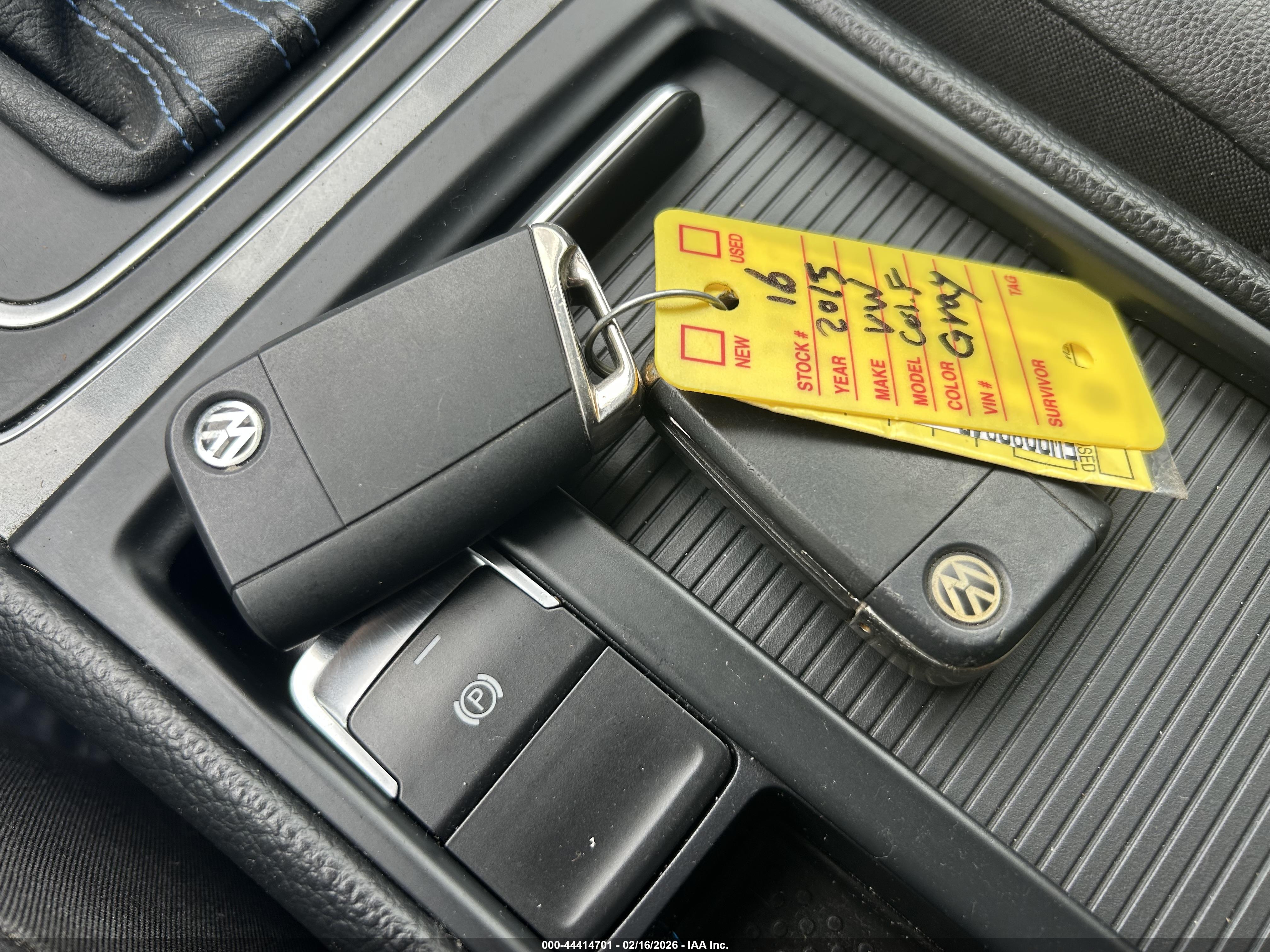 VOLKSWAGEN E-GOLF image 11