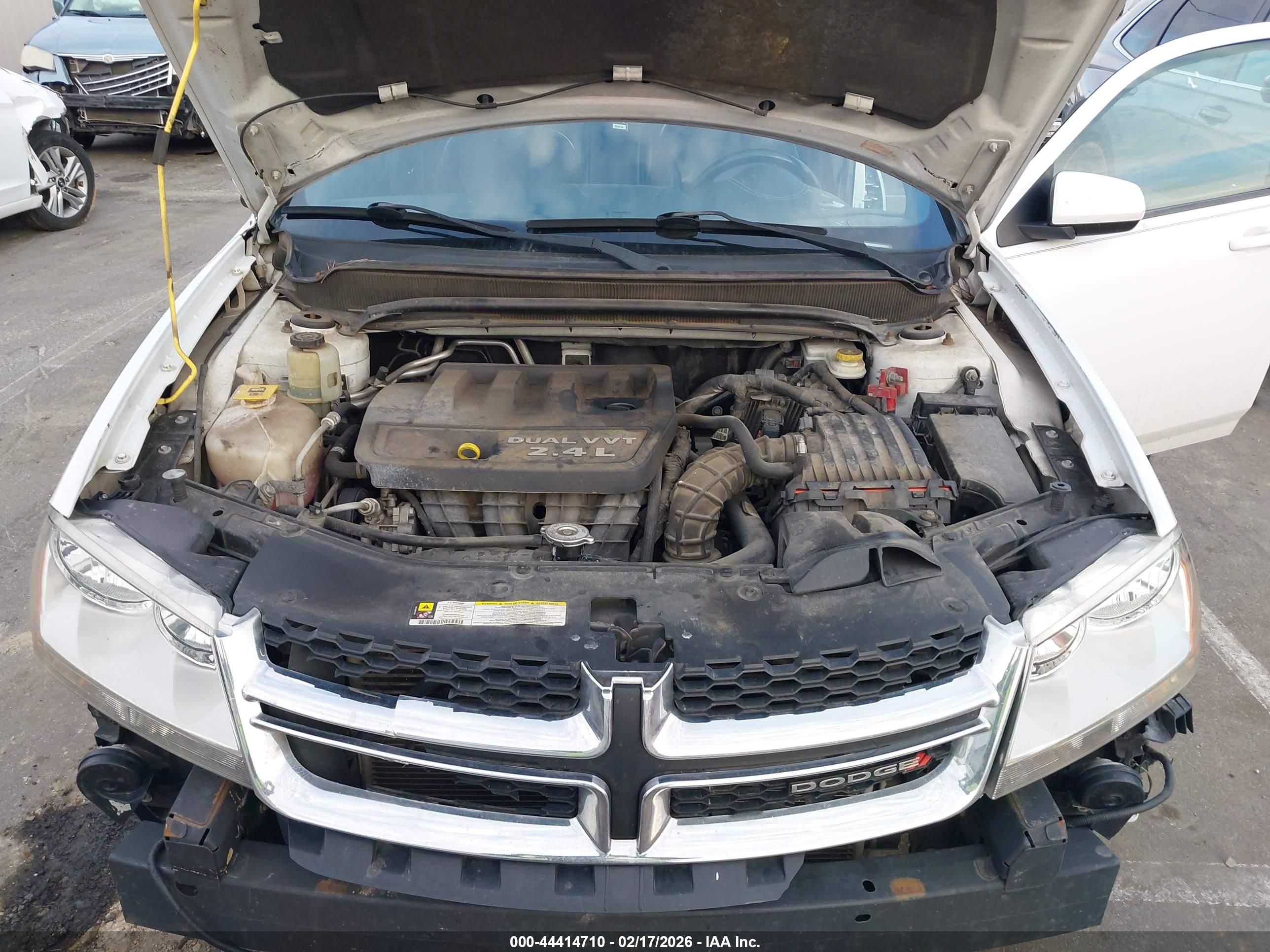 DODGE AVENGER image 10