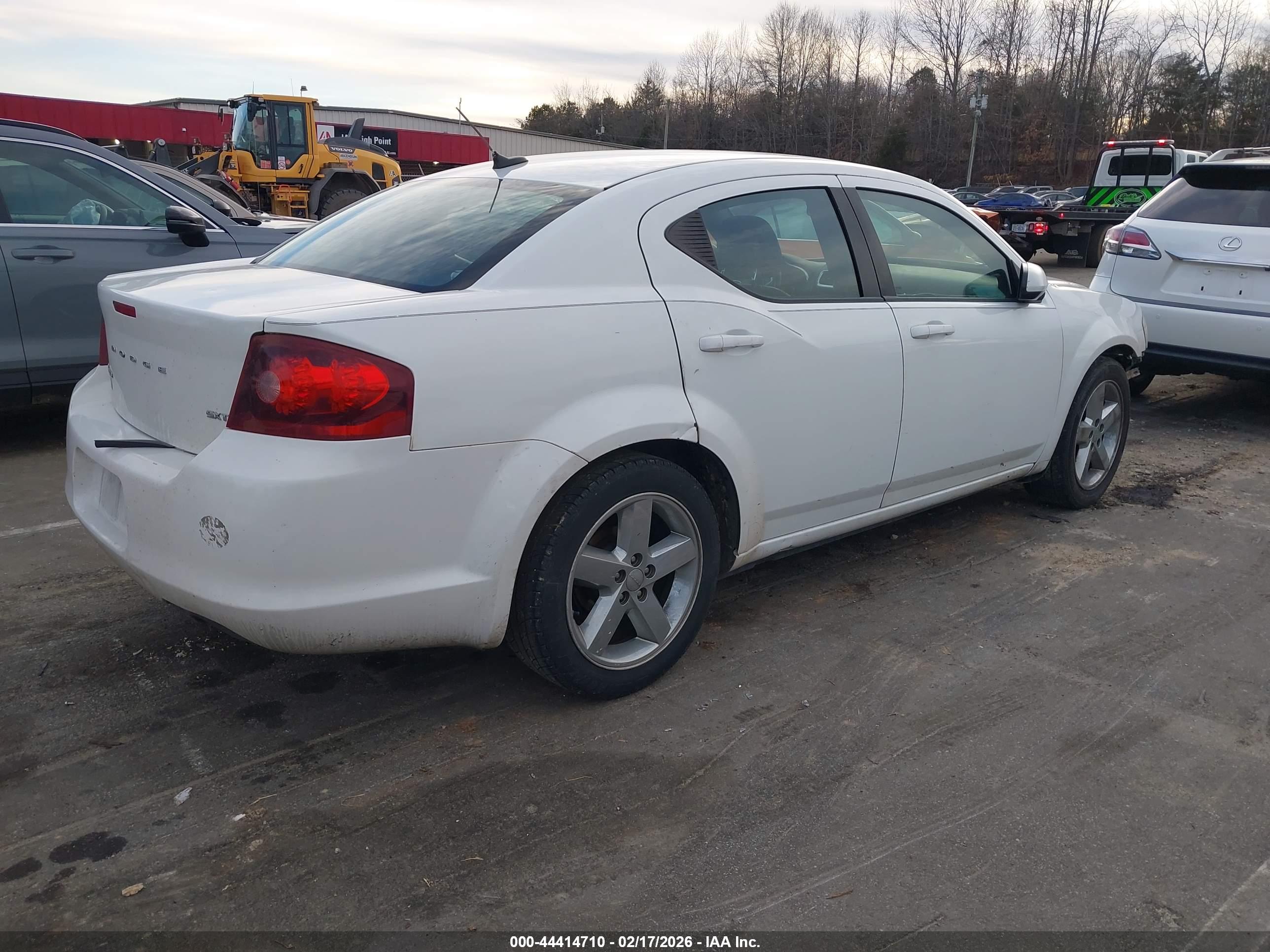 DODGE AVENGER image 4
