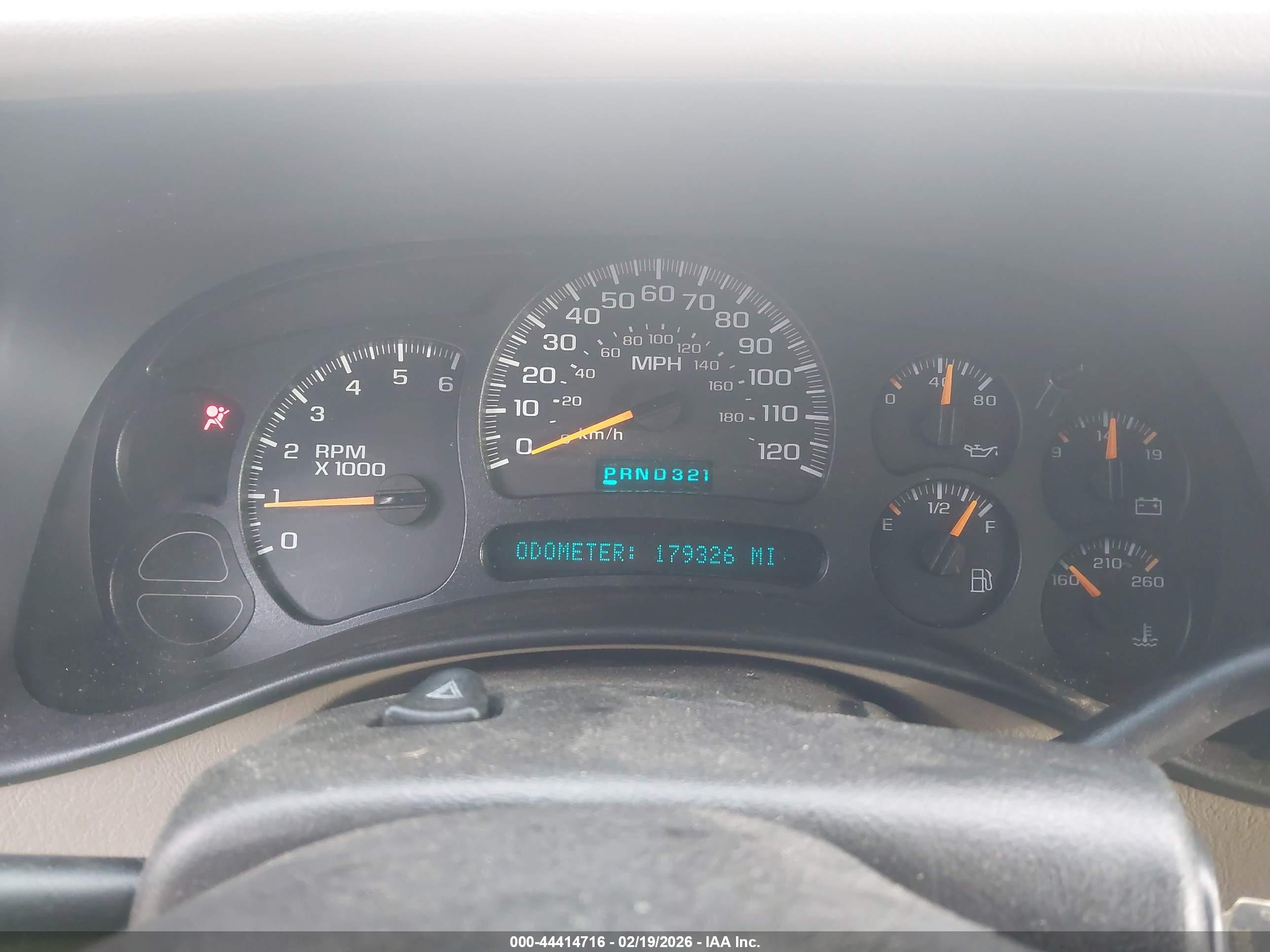 CHEVROLET TAHOE image 7