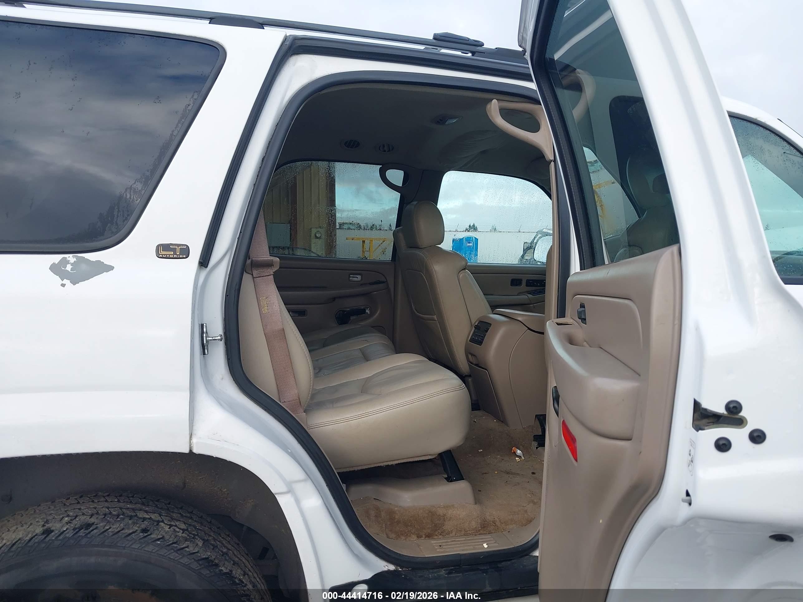 CHEVROLET TAHOE image 8