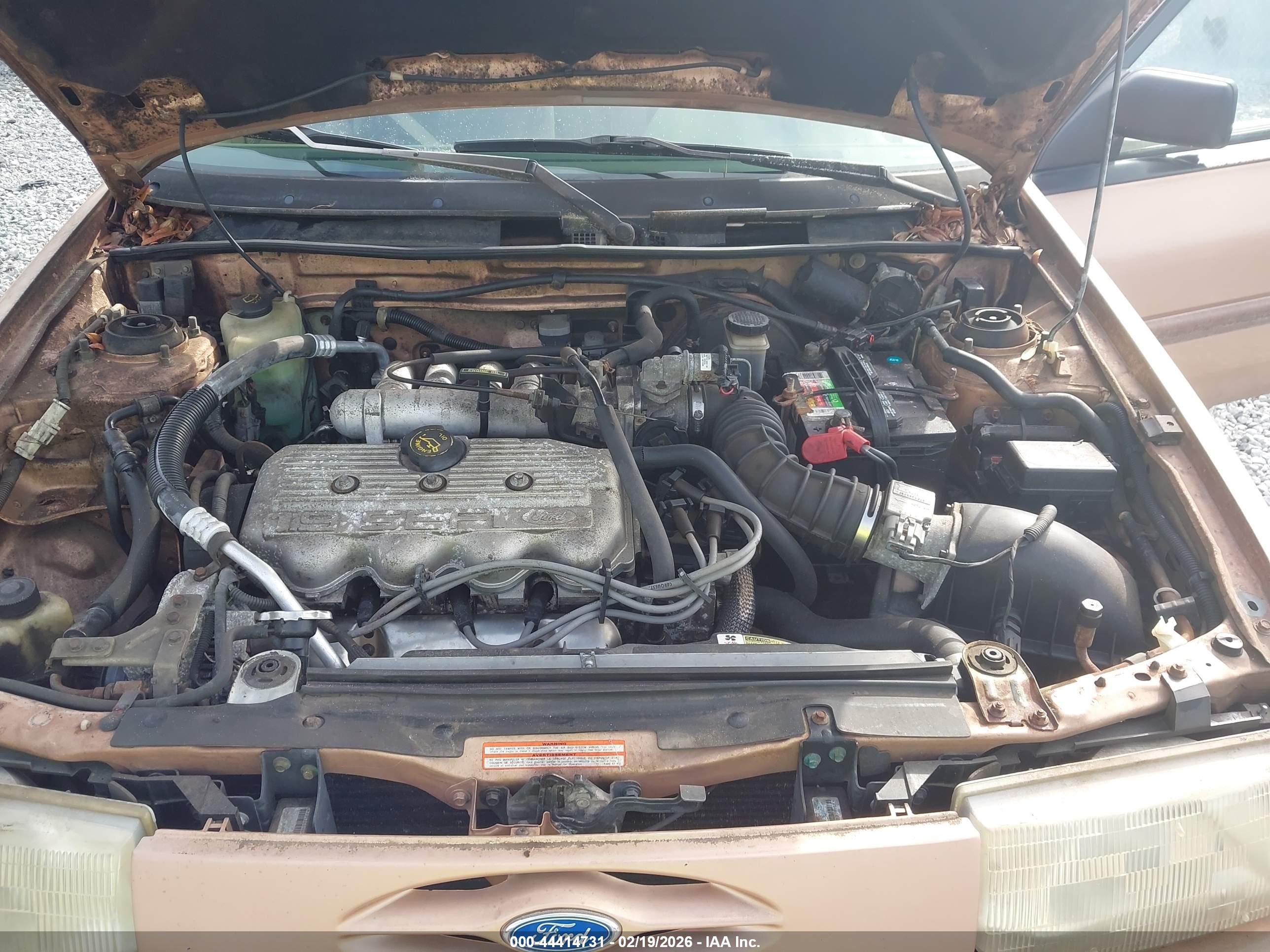 FORD ESCORT image 10
