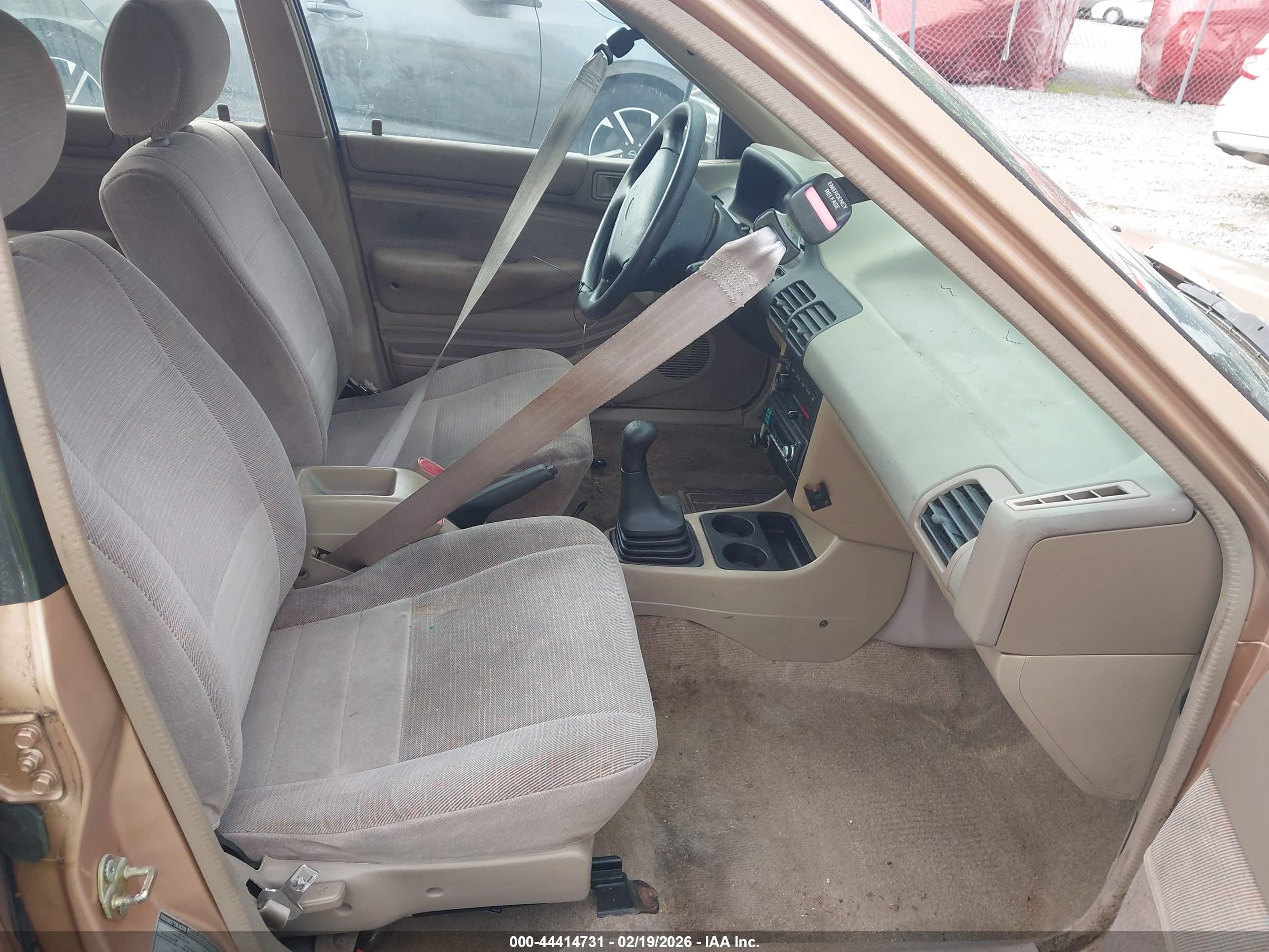 FORD ESCORT image 5